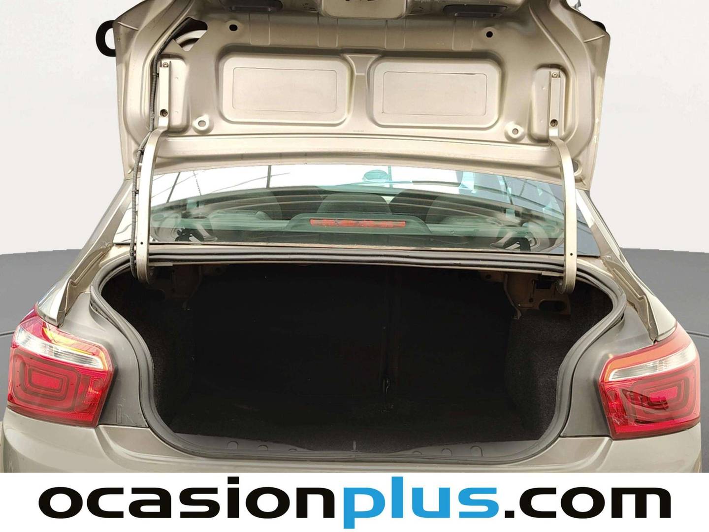 Foto asientos delanteros Citroën C-Elysée Citroën C-Elysee PureTech 82 Shine (82 CV)