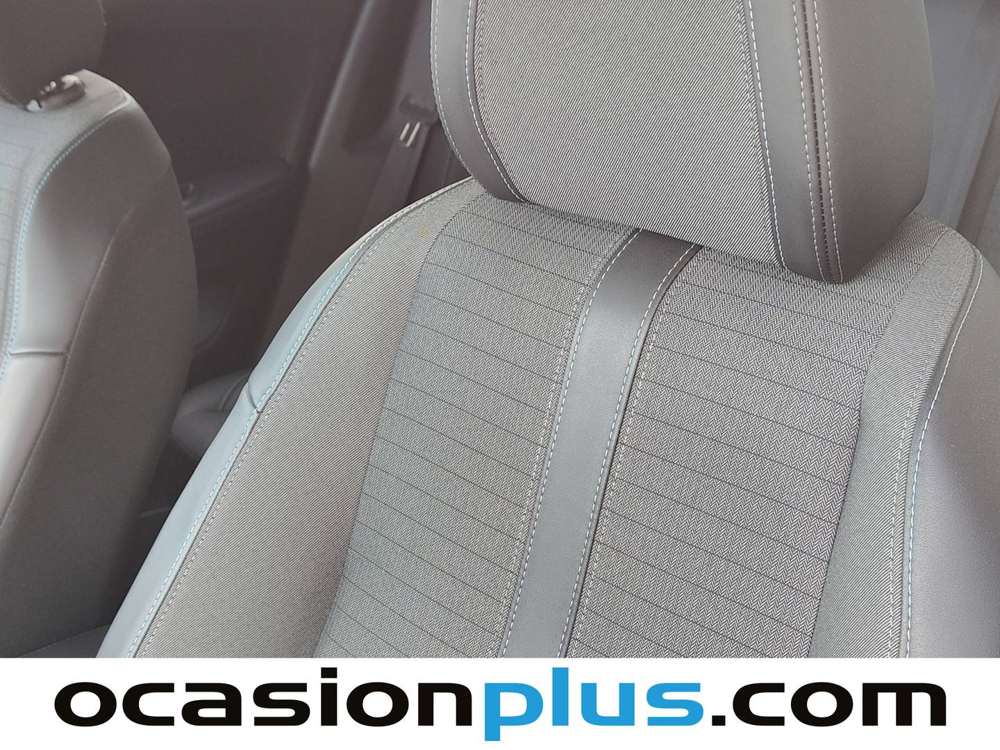 Extras y acabados del Peugeot 2008 Peugeot 2008 PureTech 130 S&S Allure EAT8 (130 CV)