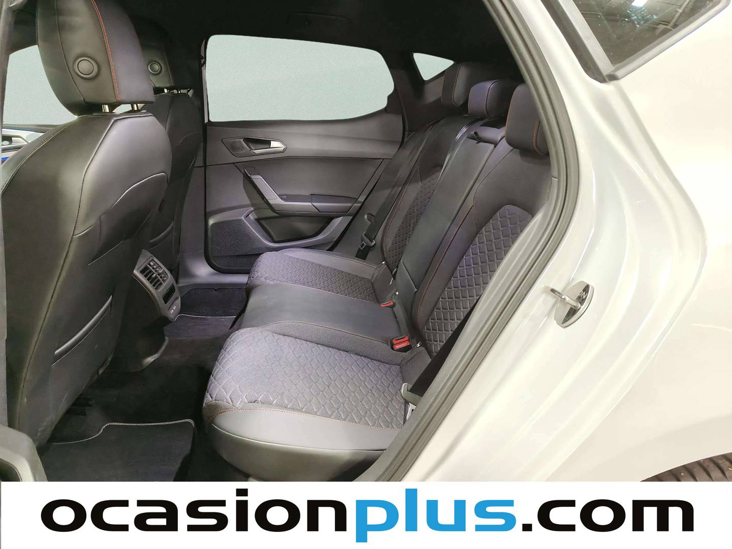 Foto asientos traseros Seat León Seat León 1.4 e-Hybrid S&S FR XL DSG (204 CV)
