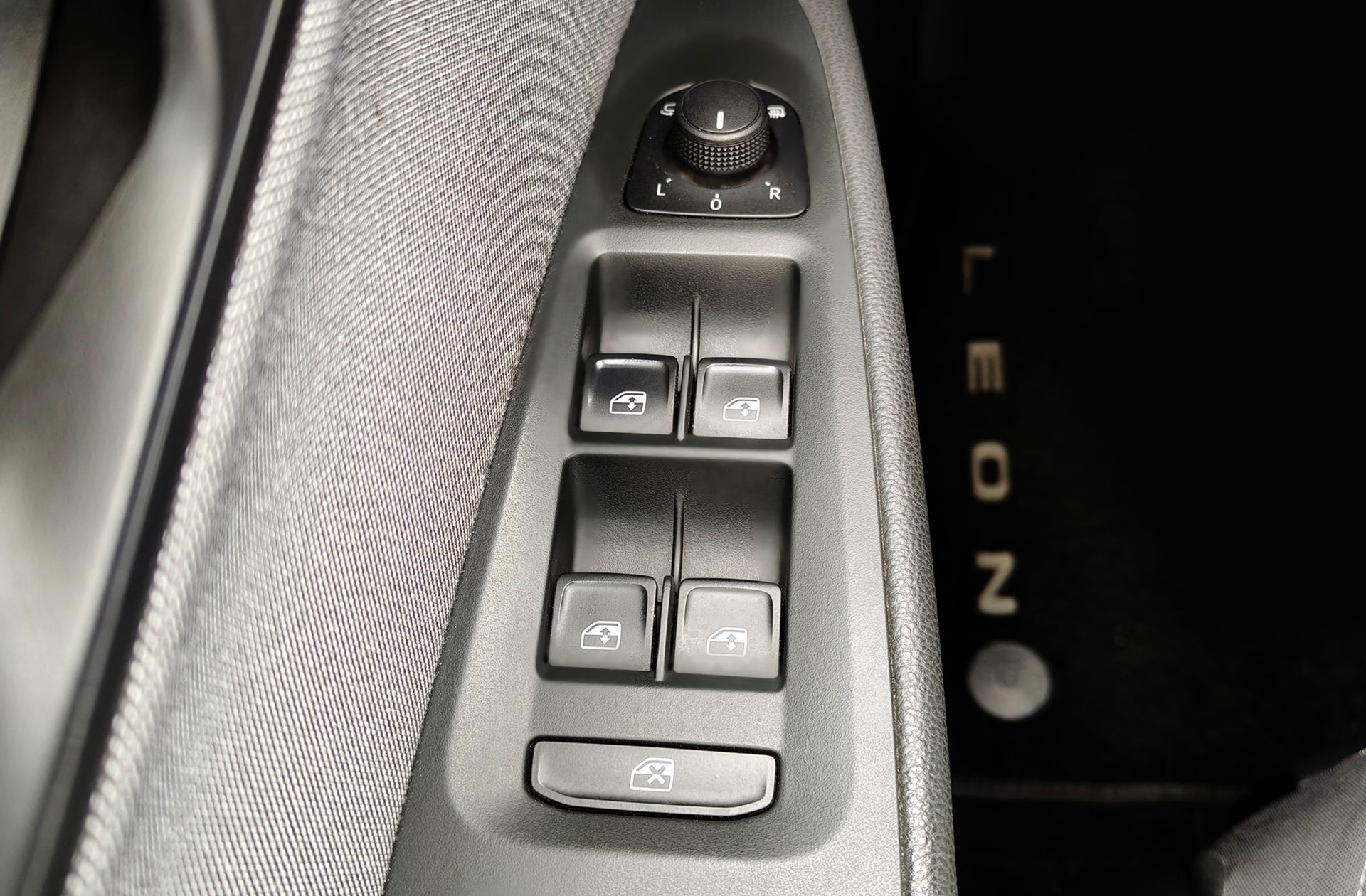 SEAT León ST 1.6 TDI Style Advanced - foto 36