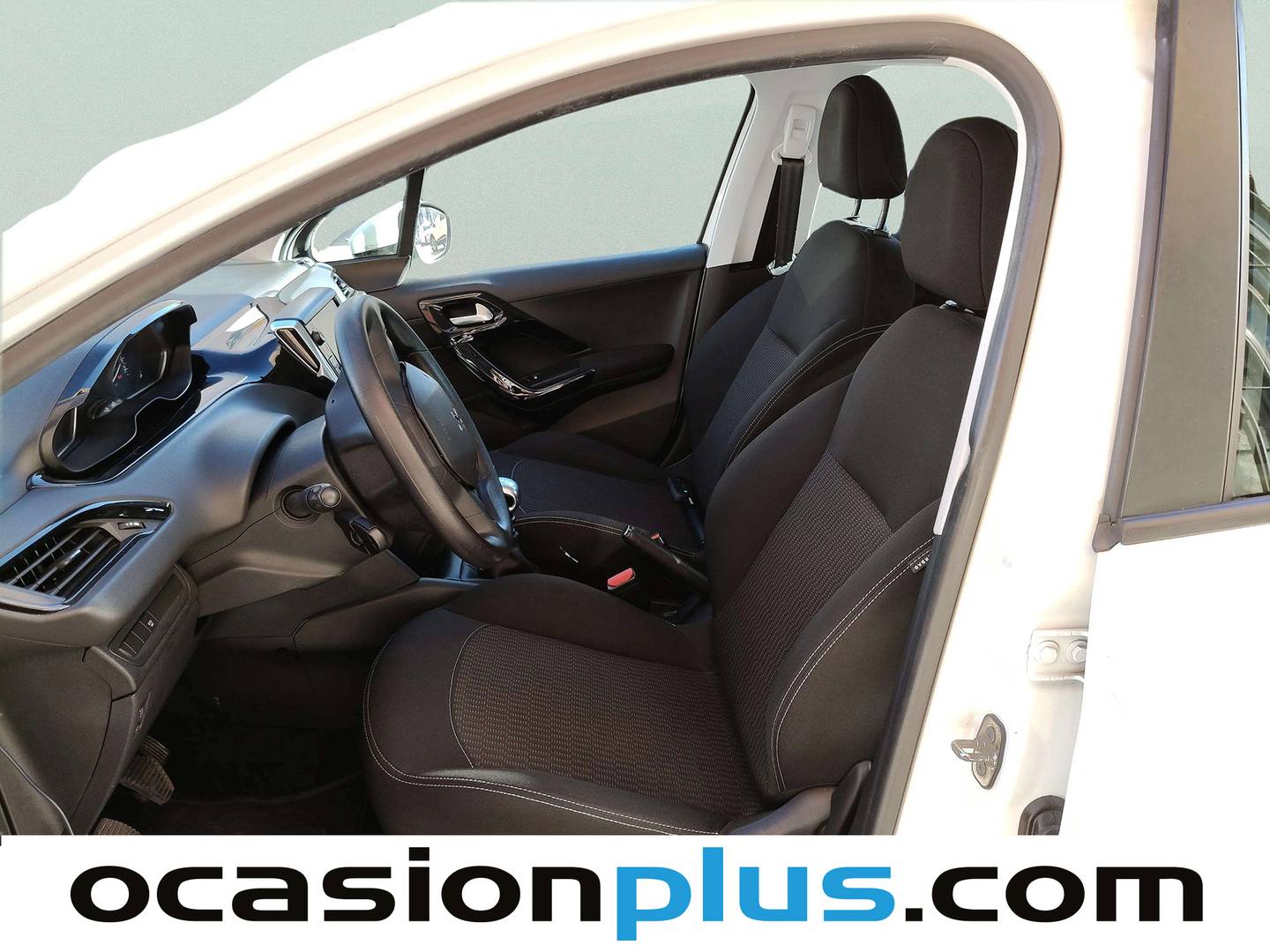 Foto asientos delanteros Peugeot 208 Peugeot 208 BlueHDi 100 Active (100 CV)