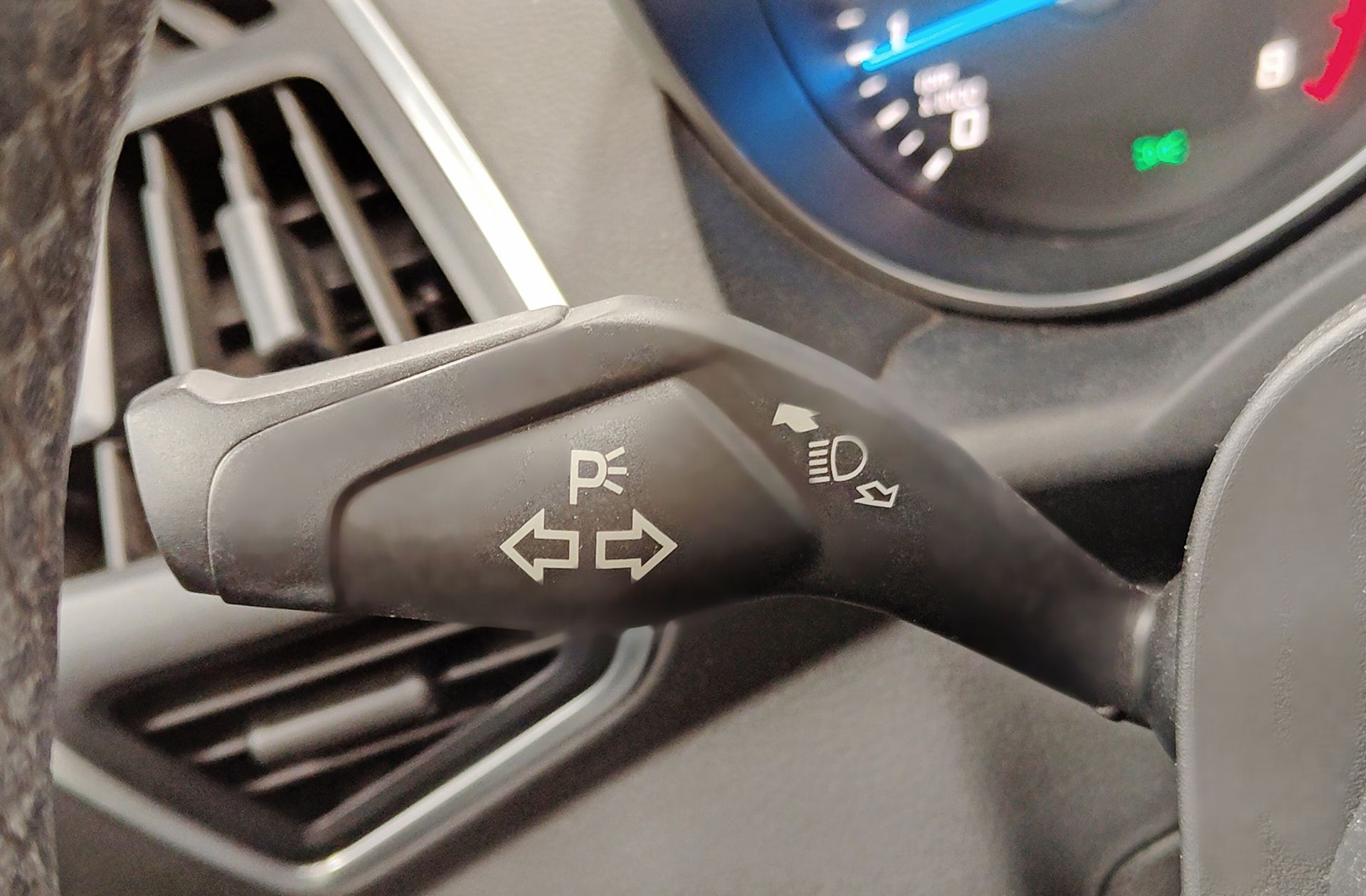Ford Kuga 1.5 EcoBoost Titanium 4x2 - foto 20