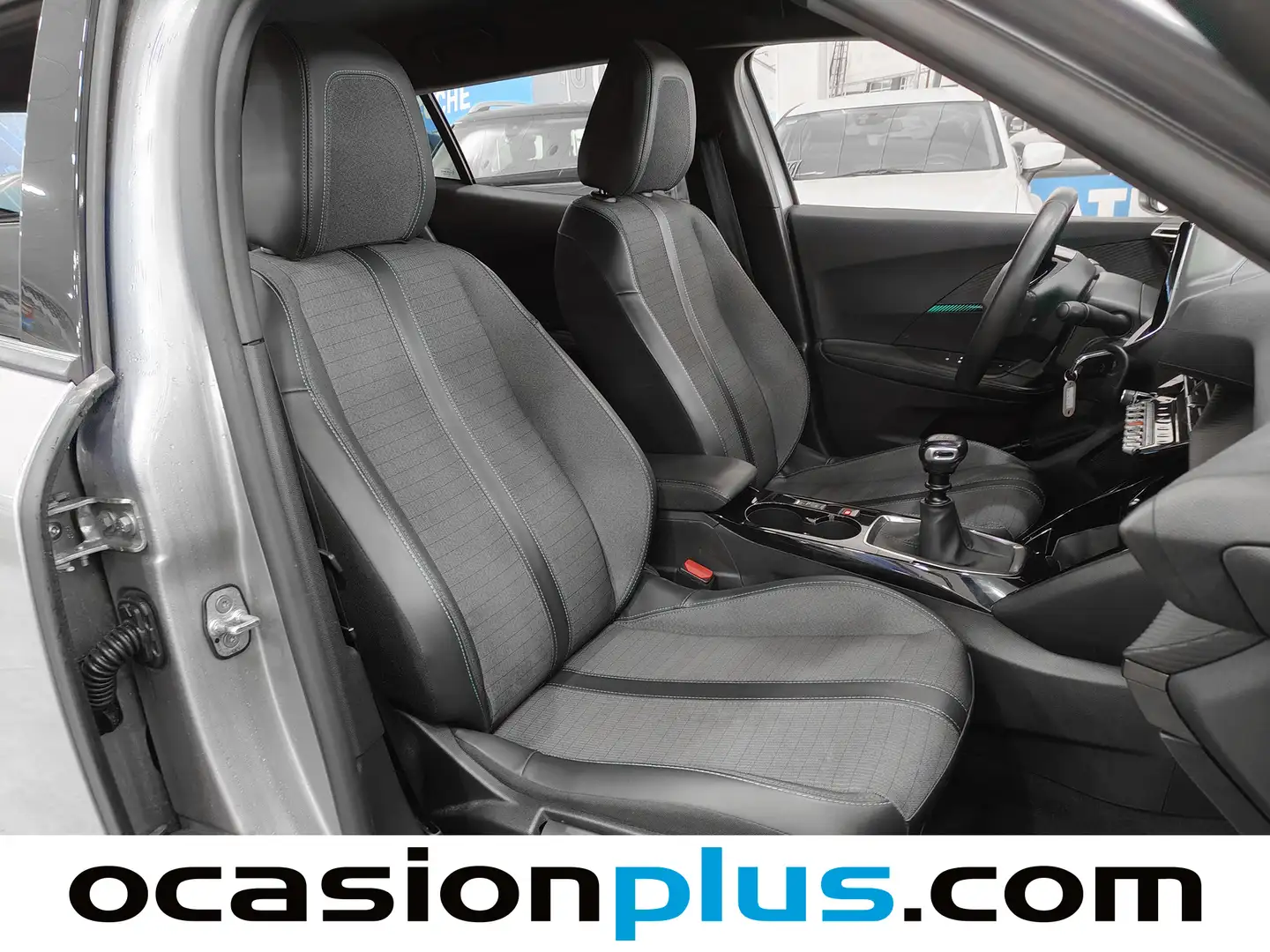 Foto Peugeot 2008 Peugeot 2008 PureTech 130 S&S Allure Pack (130 CV)