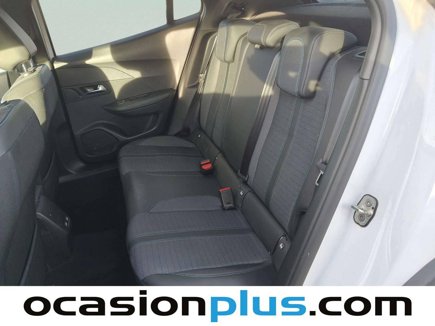 Foto Peugeot 2008 Peugeot 2008 PureTech 100 S&S Allure Pack (100 CV)