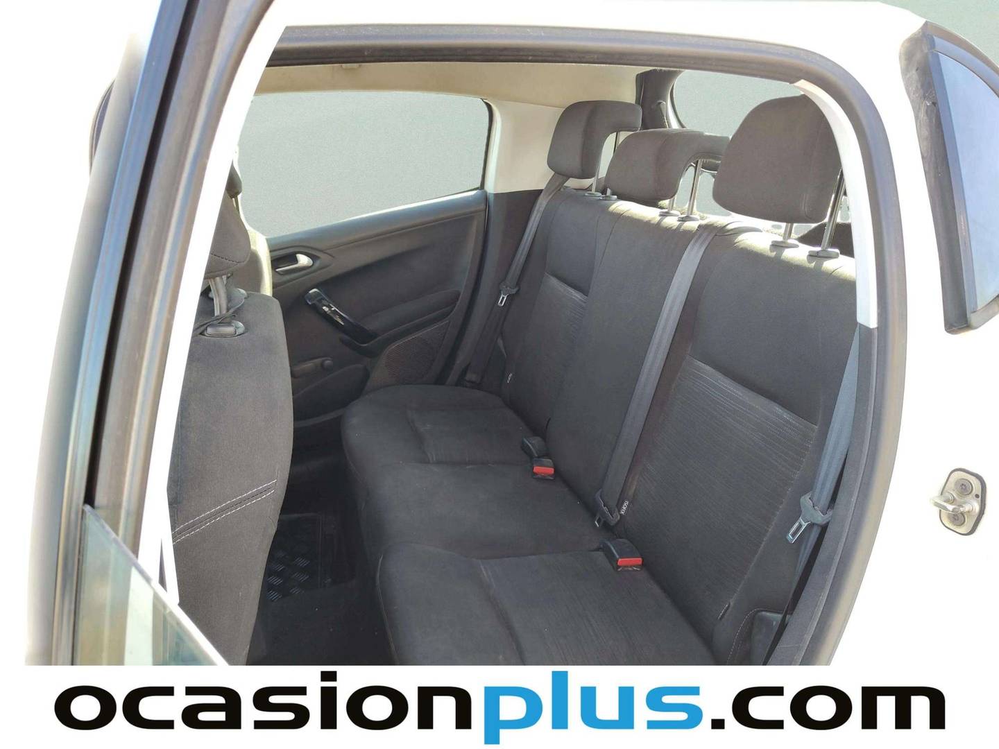 Foto asientos delanteros Peugeot 208 Peugeot 208 1.4 HDi Business Line (68 CV)