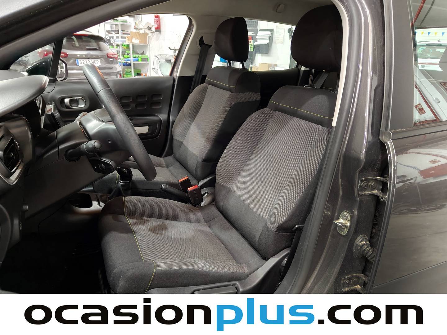 Foto asientos delanteros Citroën C3 Citroën C3 PureTech 83 Plus (83 CV)