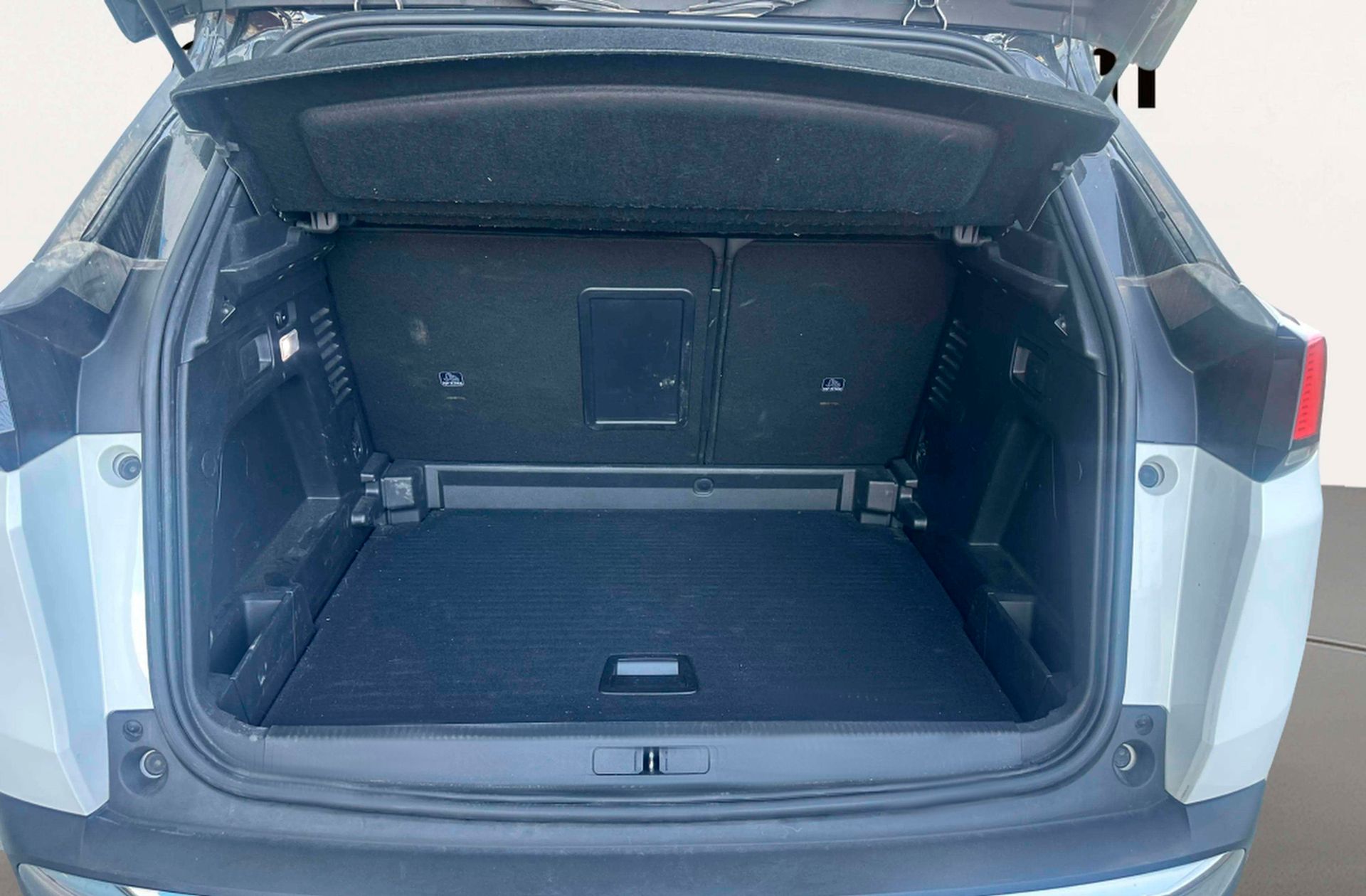Peugeot 3008 PureTech 130 GT Line EAT8 - foto 17