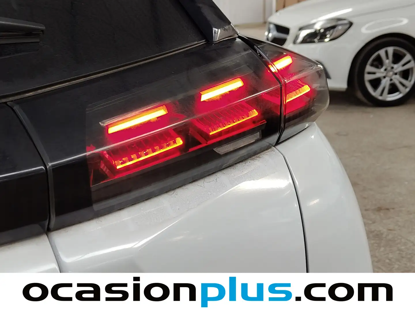 Foto Peugeot 2008 Peugeot 2008 PureTech 100 S&S Allure (100 CV)