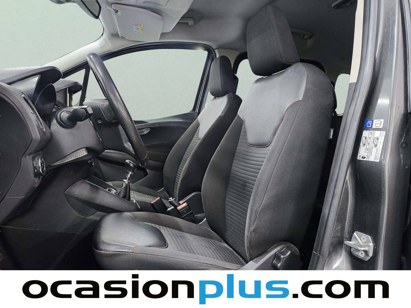 Foto asientos delanteros Ford Tourneo Courier Ford Tourneo Courier 1.5 TDCi Sport (100 CV)