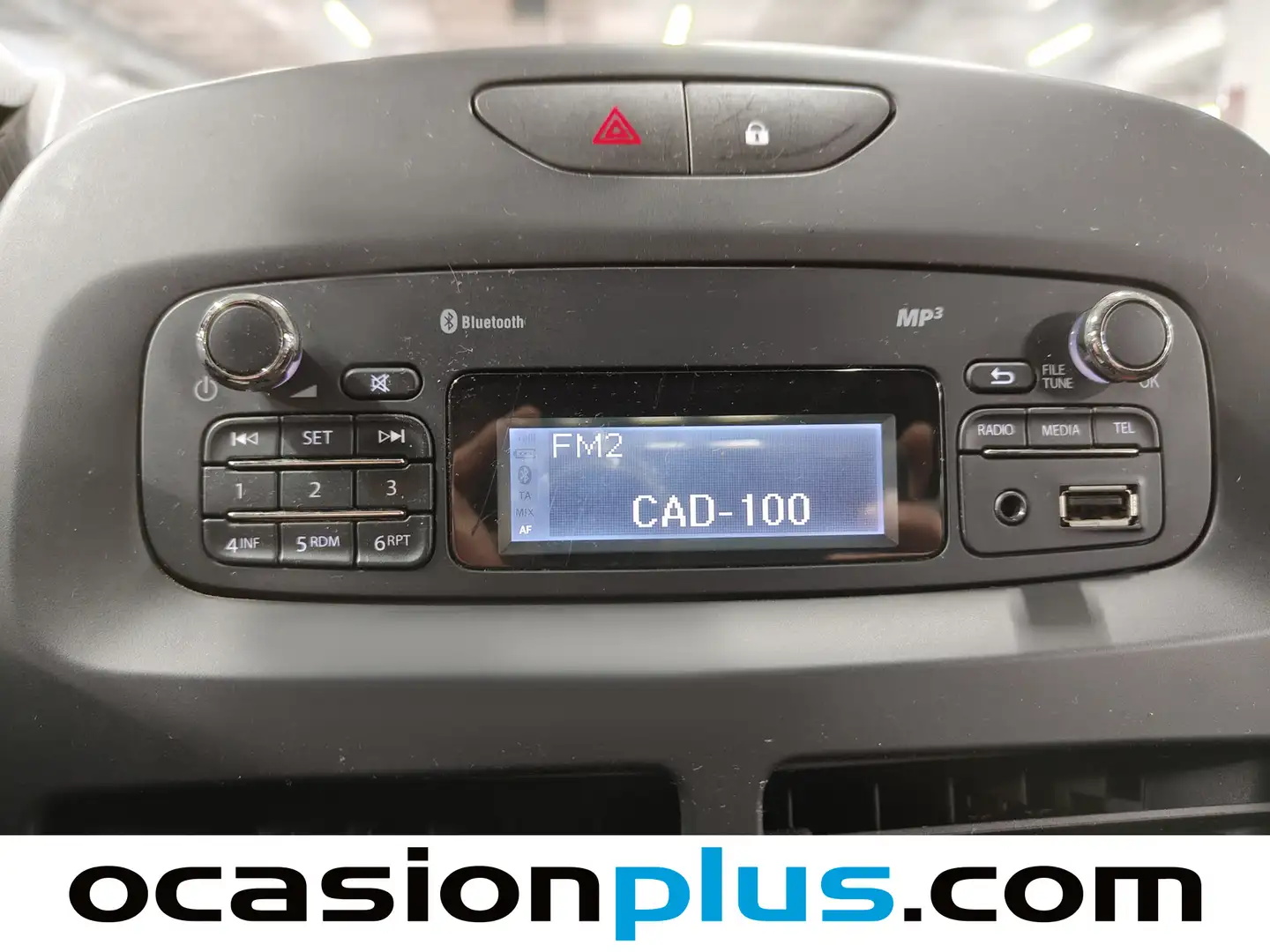 Foto Renault Clio Renault Clio 1.2 16v Authentique (75 CV)