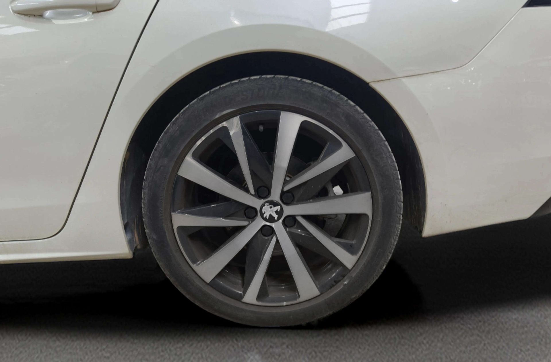 Peugeot 508 SW SW Hybrid 225 GT Line e-EAT8 - foto 40