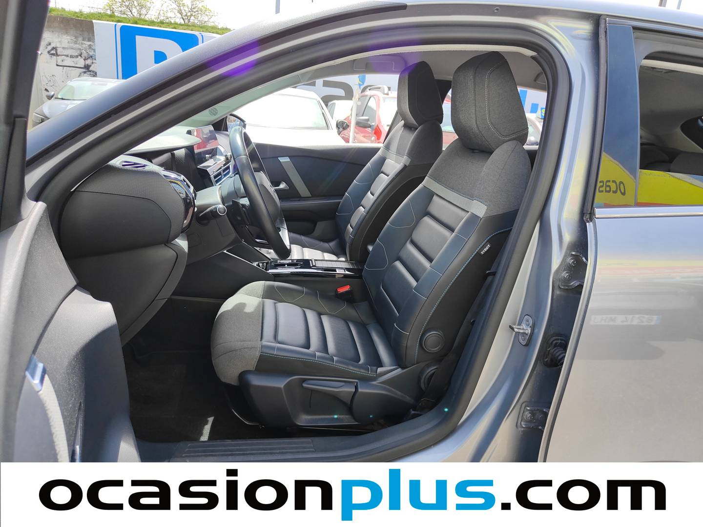 Foto asientos delanteros Citroën C4 Citroën C4 BlueHDi 130 S&S Shine EAT8 (130 CV)