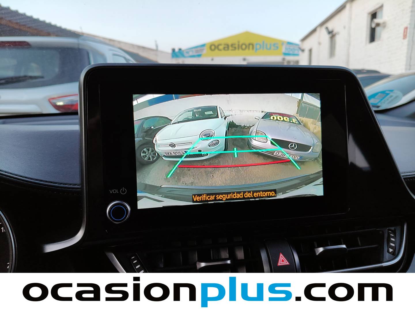 Foto Toyota C-HR Toyota C-HR 1.8 125H Advance (122 CV)