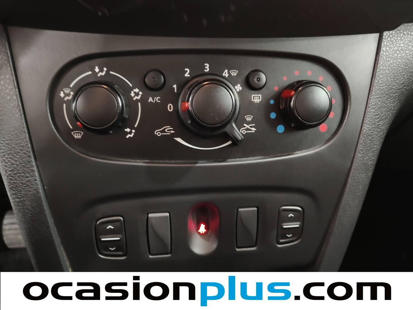 Extras y acabados del Dacia Sandero Dacia Sandero dCi 90 Stepway (90 CV)