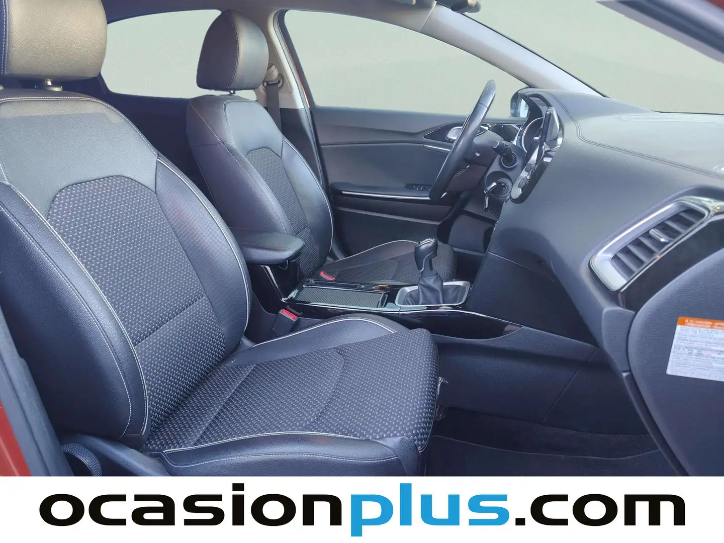 Foto KIA XCeed Kia XCeed 1.5 MHEV iMT Tech 118 kW (160 CV)