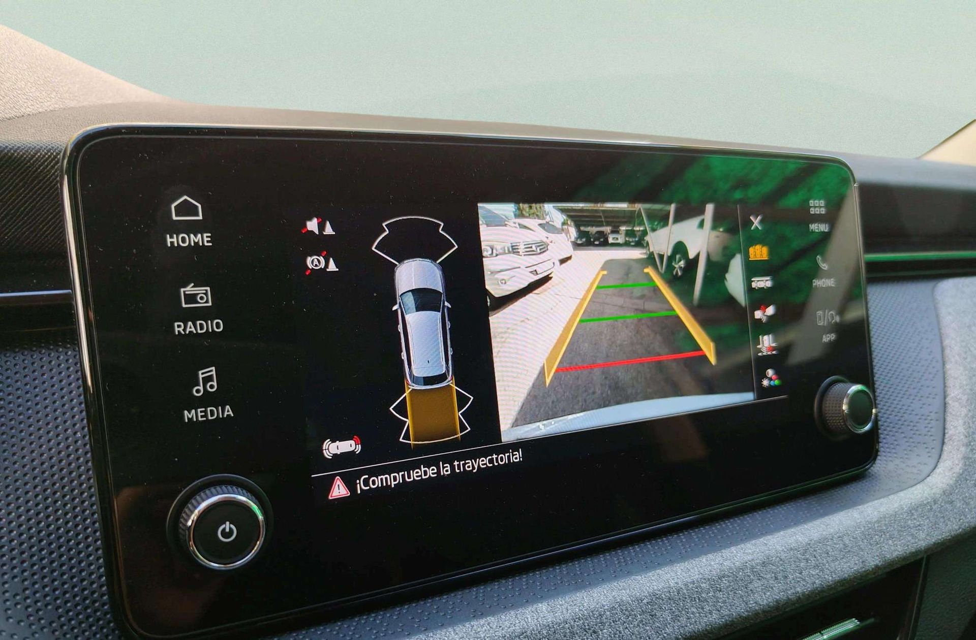 Škoda Kamiq 1.0 TSI Selection DSG - foto 8