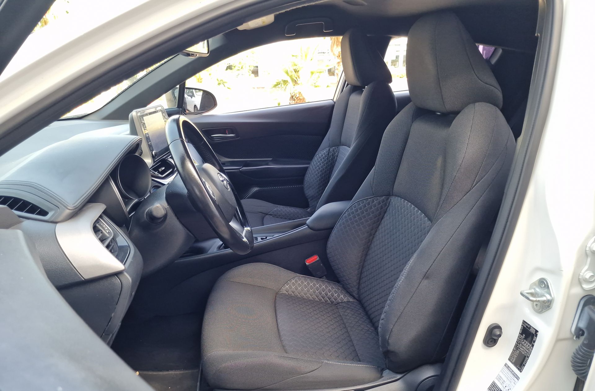 Toyota C-HR 1.8 125H Active - foto 9