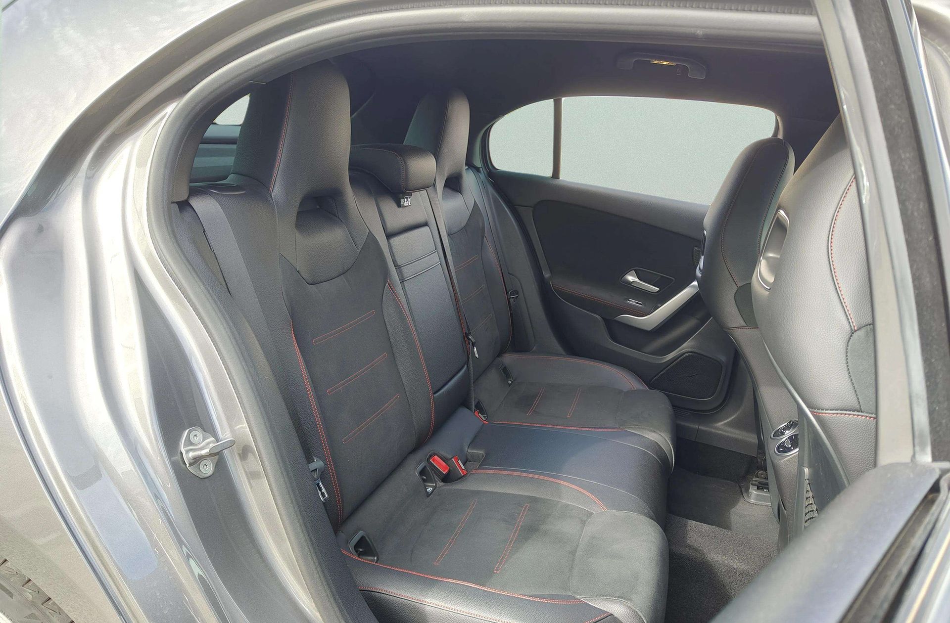 Mercedes-Benz Clase A 180 d Pack AMG - foto 19