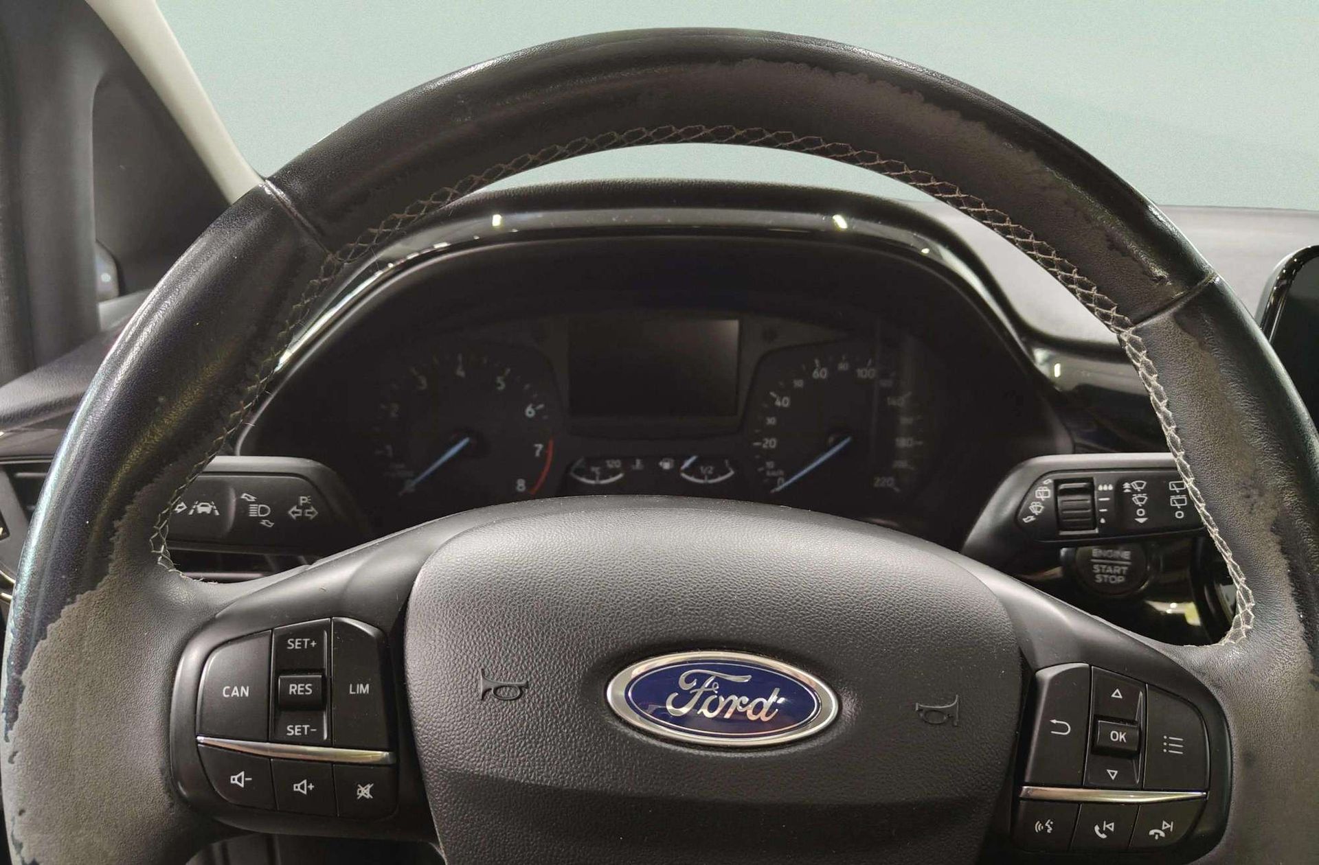 Ford Fiesta 1.0 EcoBoost Titanium - foto 21
