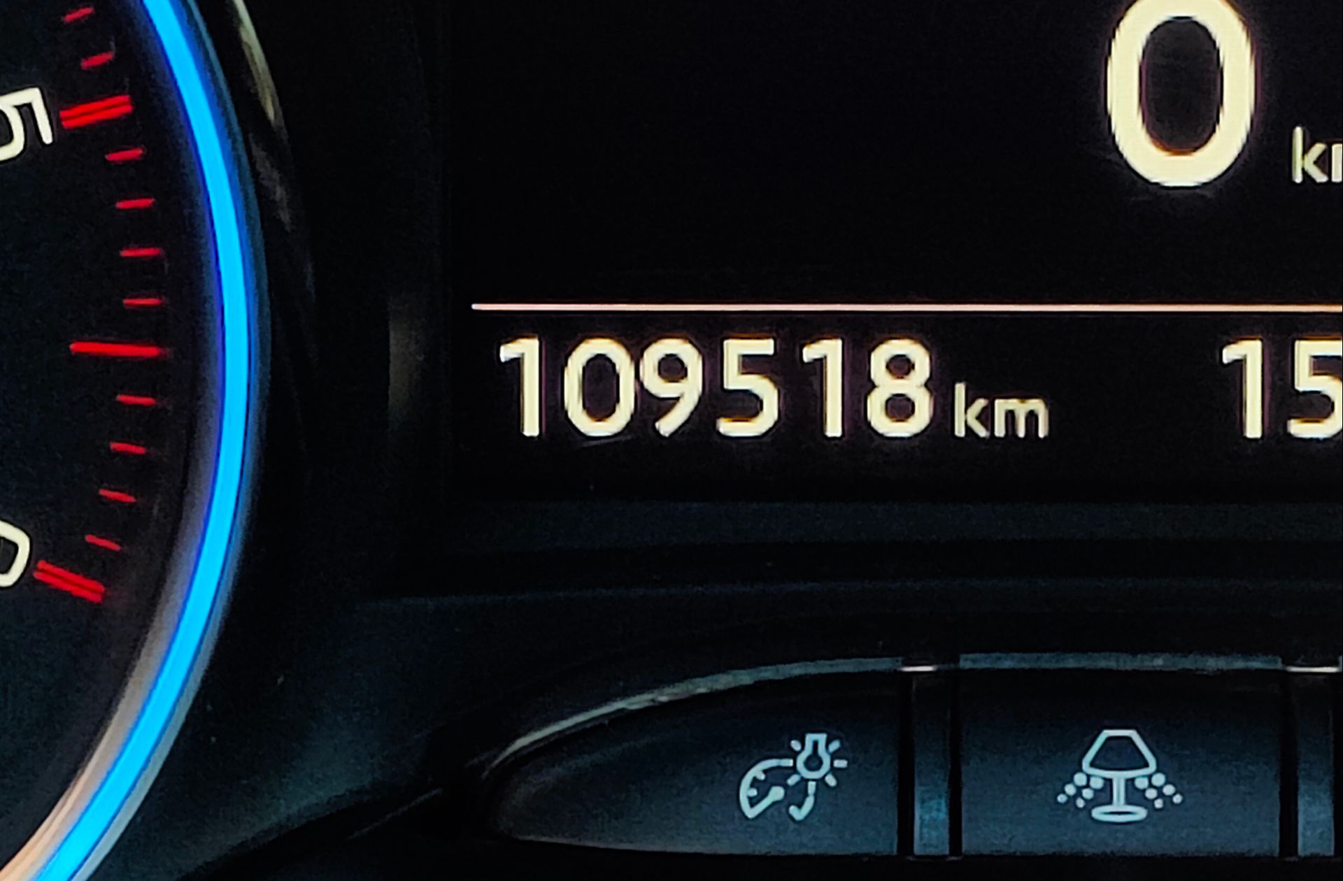Peugeot 2008 BlueHDi 100 Allure - foto 10