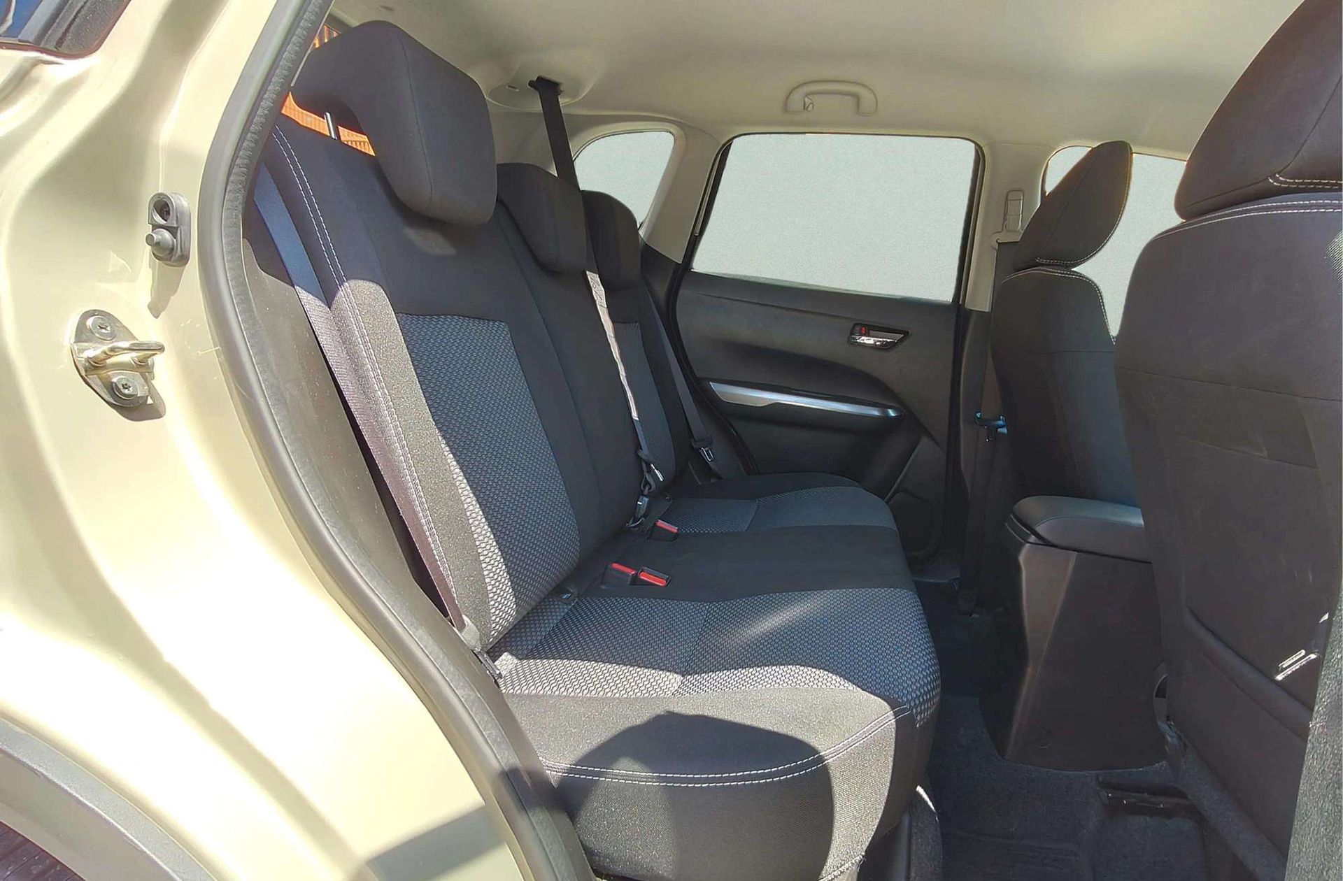 Suzuki Vitara 1.4 Turbo Mild Hybrid GLE 4WD - foto 19