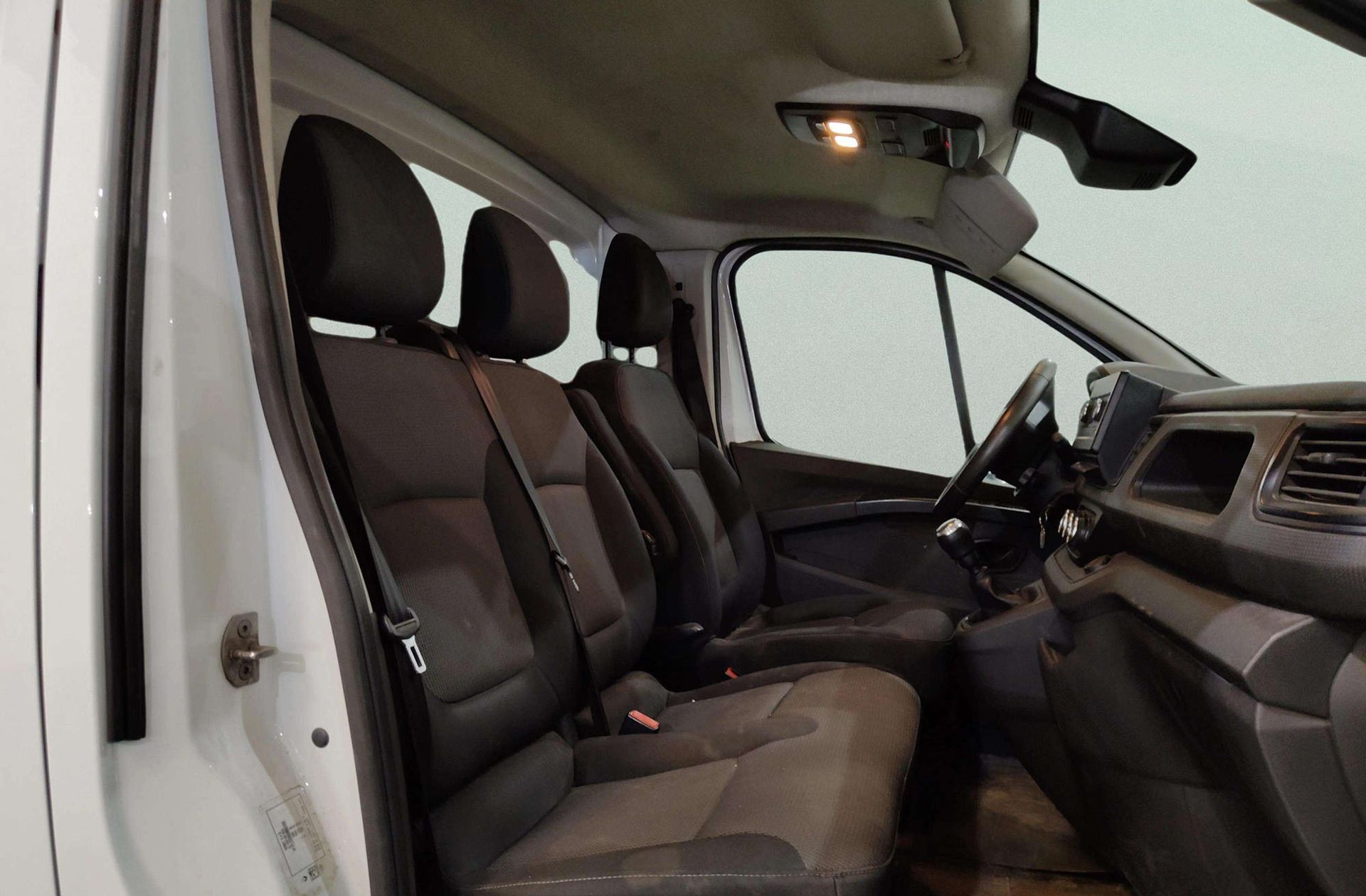 Renault Trafic Furgon L2H1 Blue dCi - foto 12
