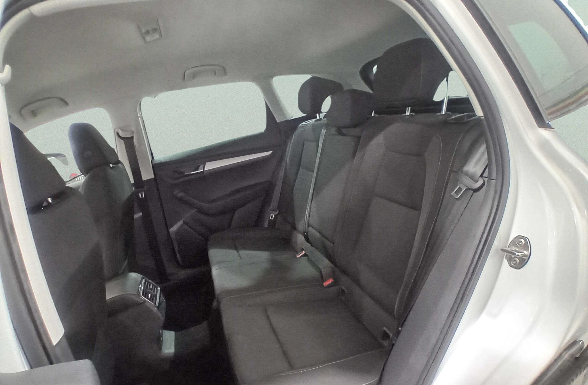 Škoda Karoq 2.0 TDI Selection - foto 11