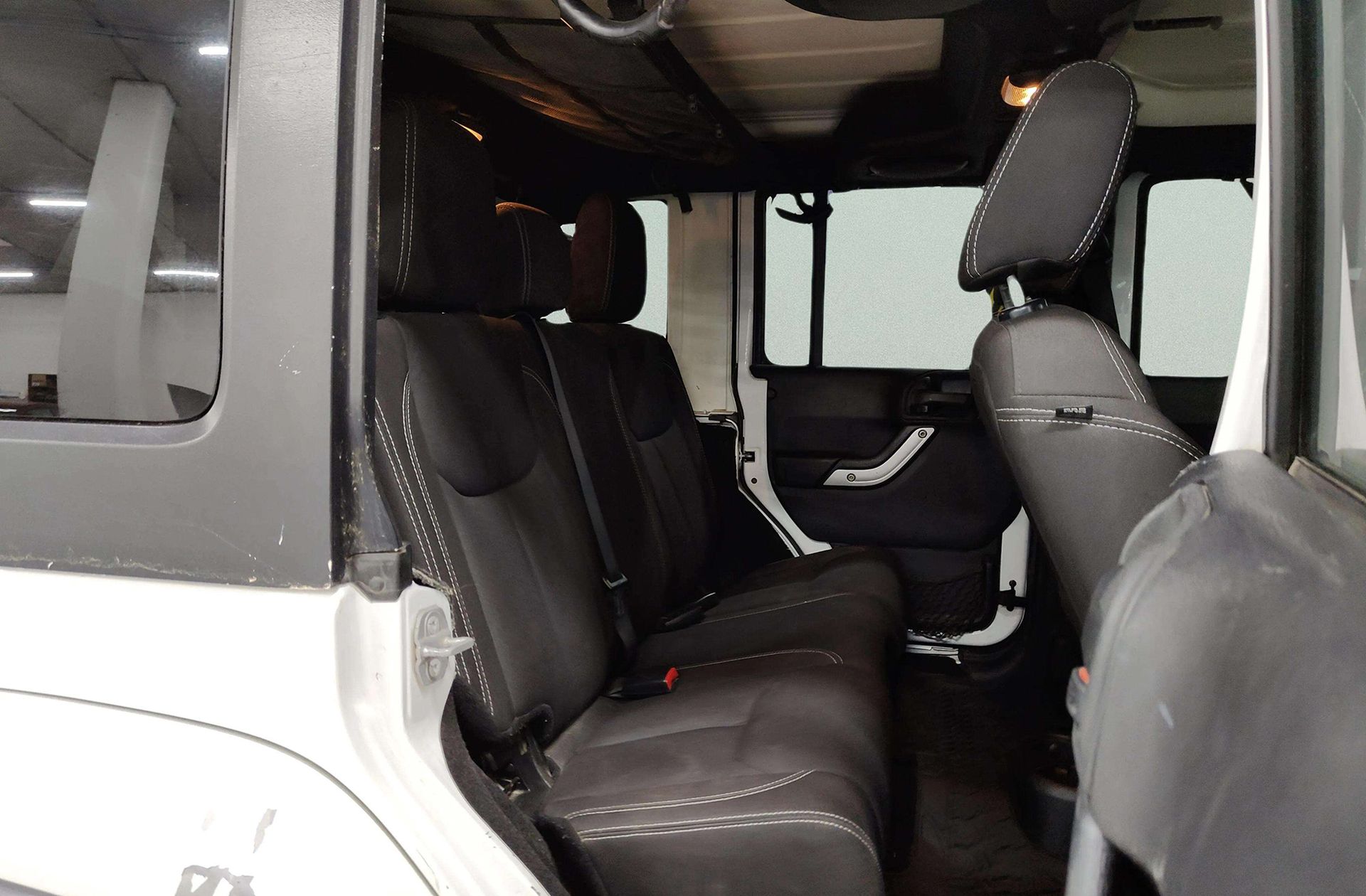 Jeep Wrangler 2.8 CRD Sahara - foto 18