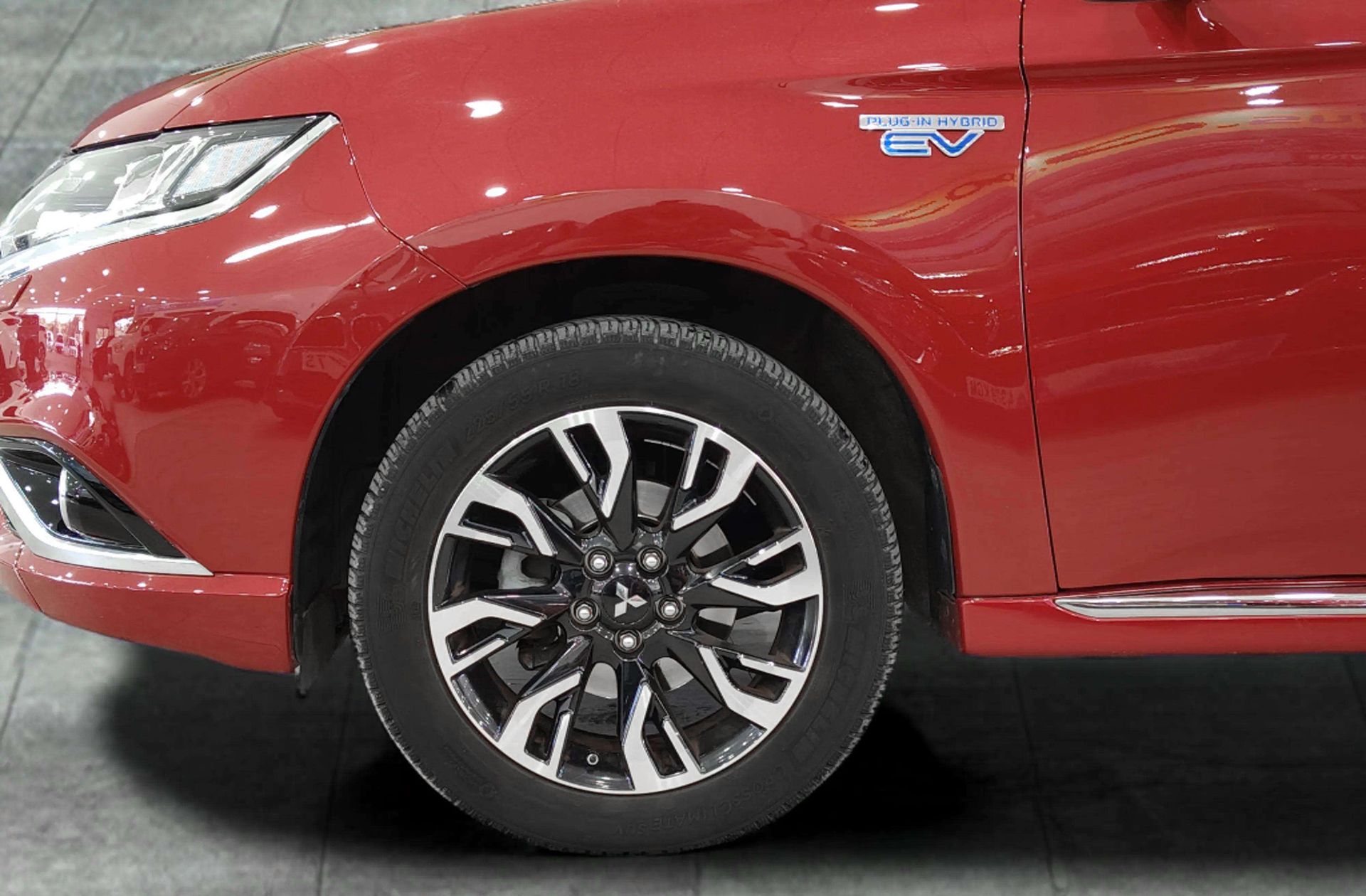 Mitsubishi Outlander 2.0 PHEV Kaiteki 4WD - foto 36