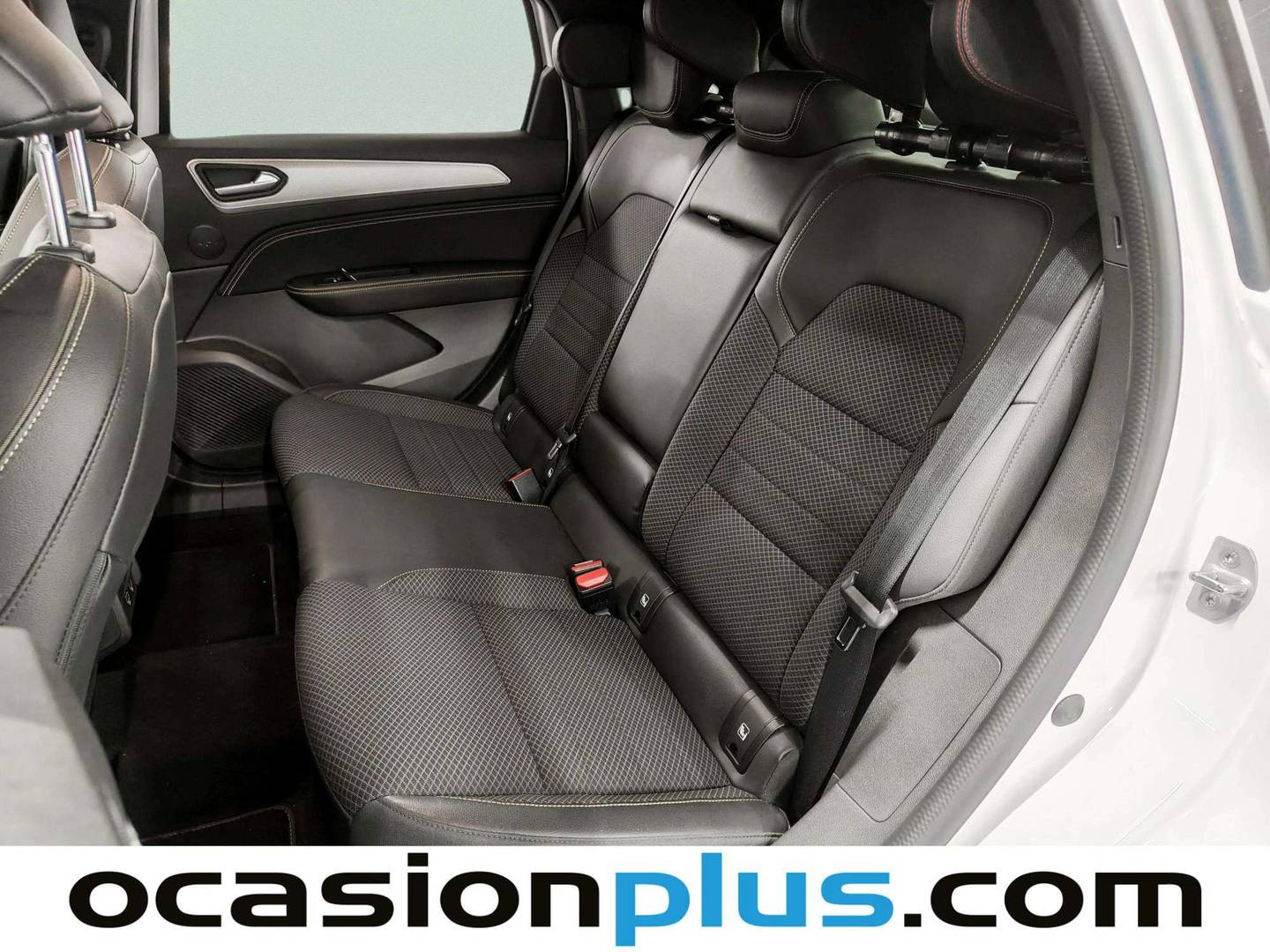 Foto asientos traseros Renault Arkana Renault Arkana Techno TCe 140 Mild hybrid EDC (140 CV)