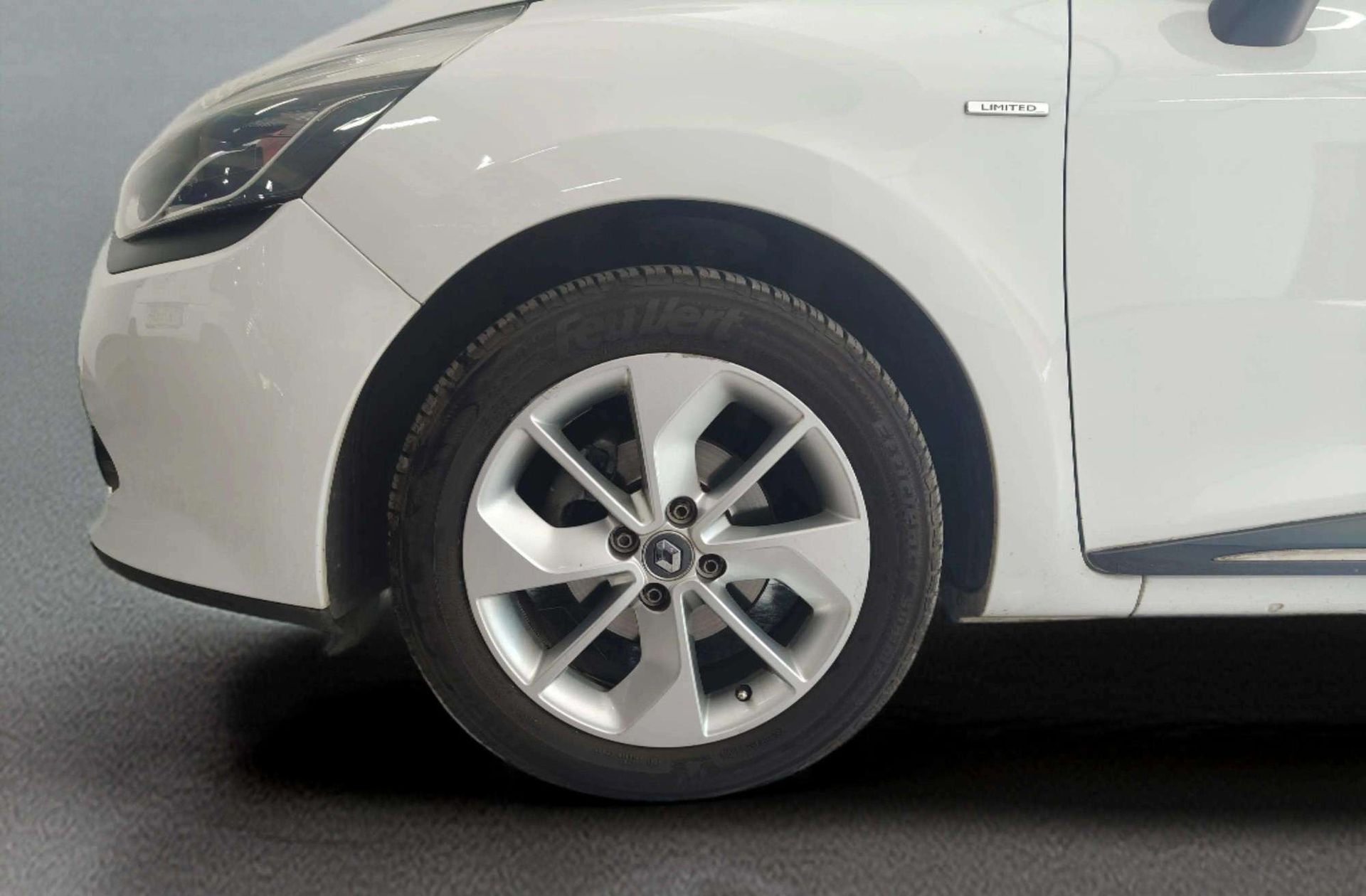 Renault Clio Limited 1.2 - foto 31