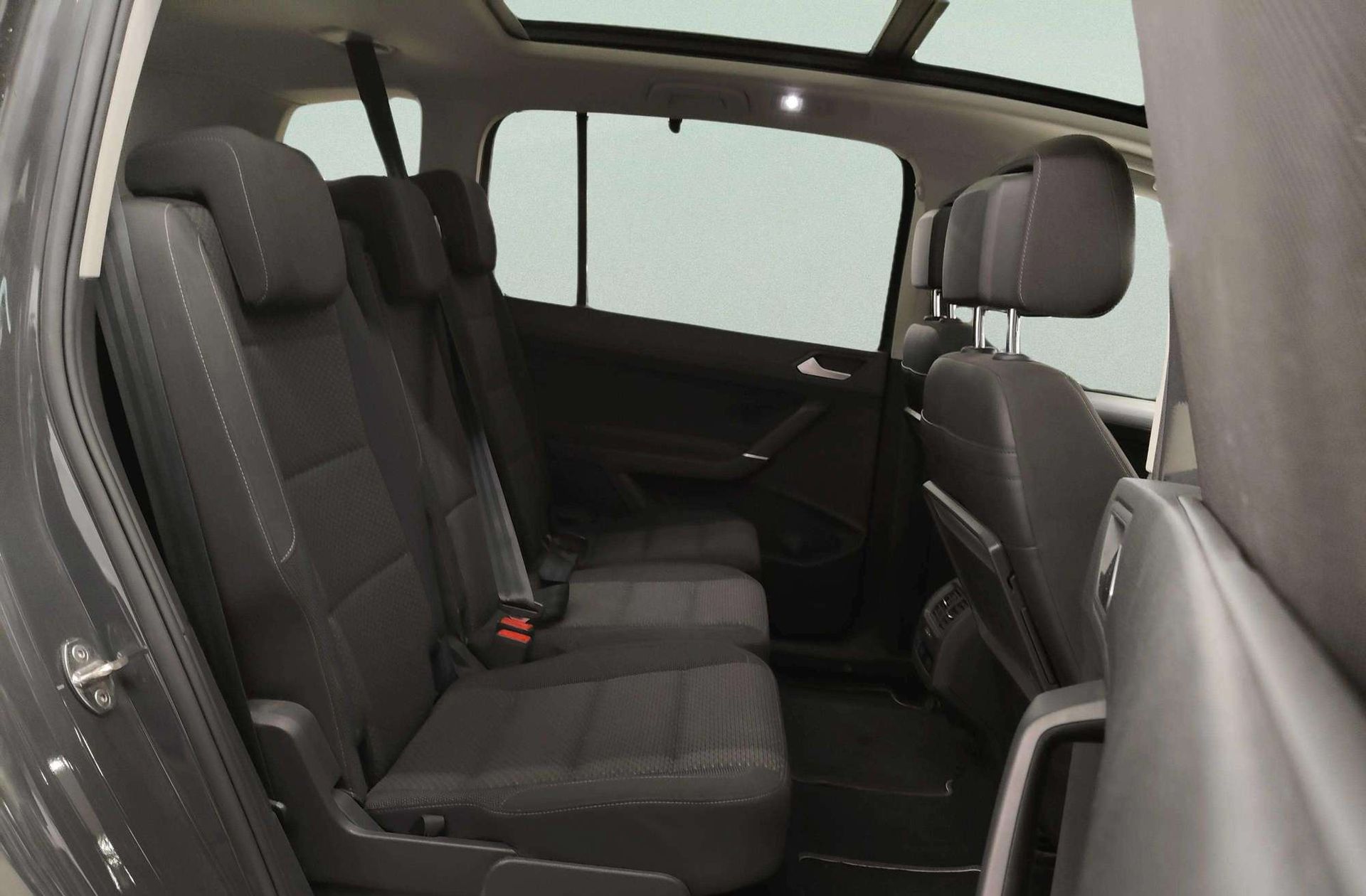 Volkswagen Touran Advance 2.0 TDI DSG - foto 19