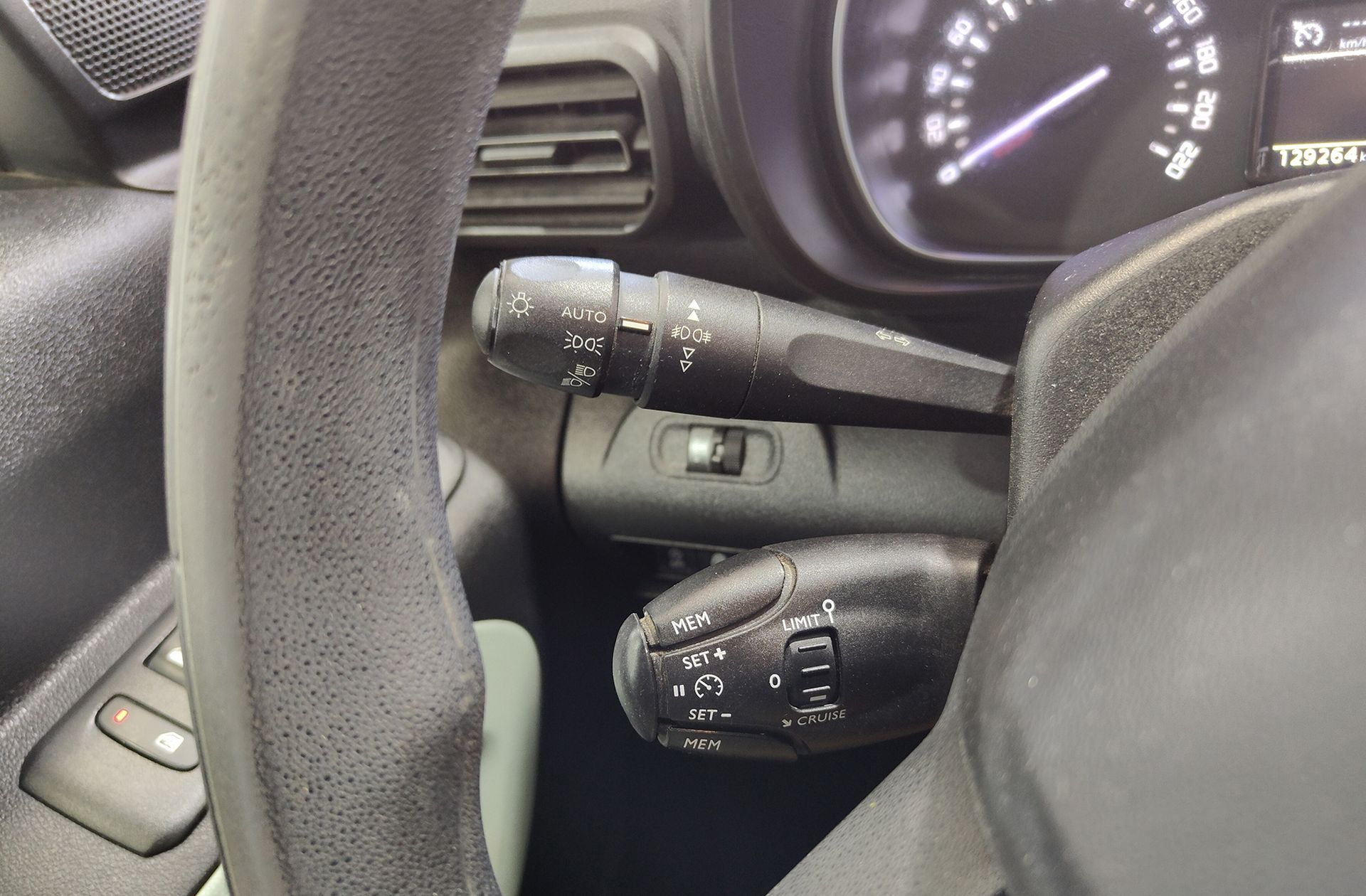 Citroën Berlingo PureTech 110 Talla M Shine - foto 23
