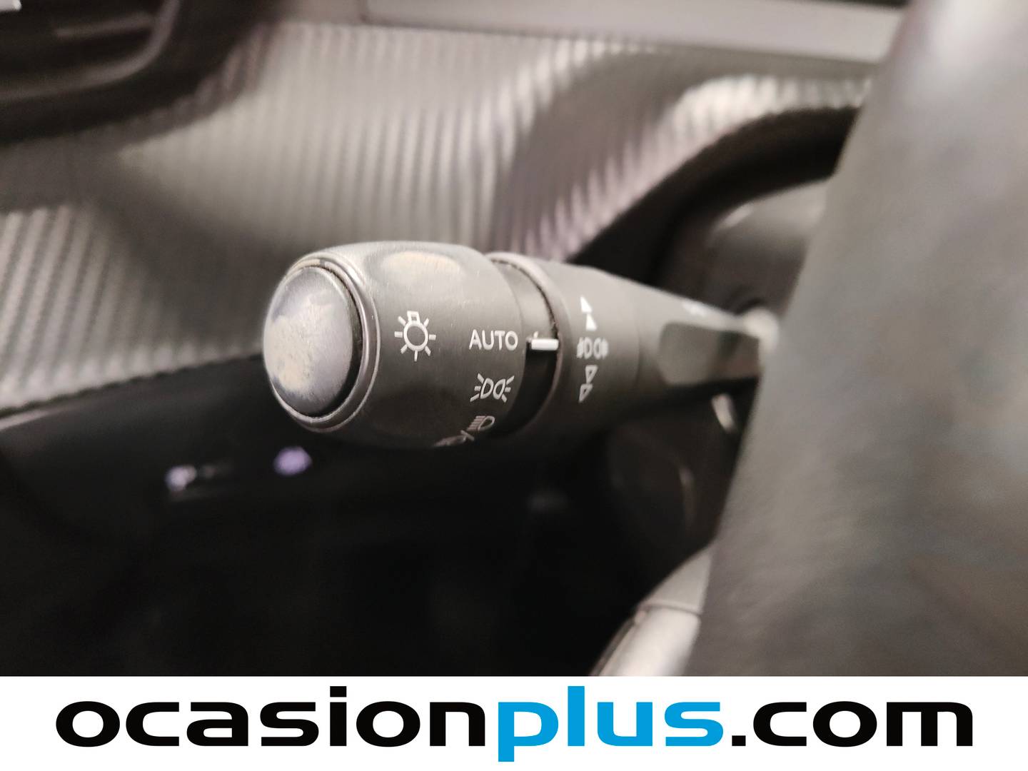 Foto Peugeot 2008 Peugeot 2008 BlueHDi 110 Allure Pack (110 CV)