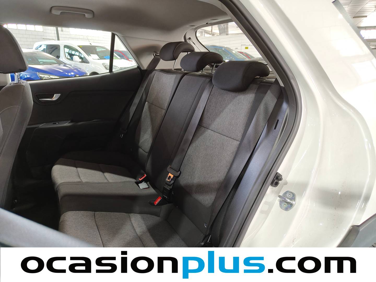 Foto asientos traseros KIA Stonic KIA Stonic 1.2 DPi Drive (79 CV)