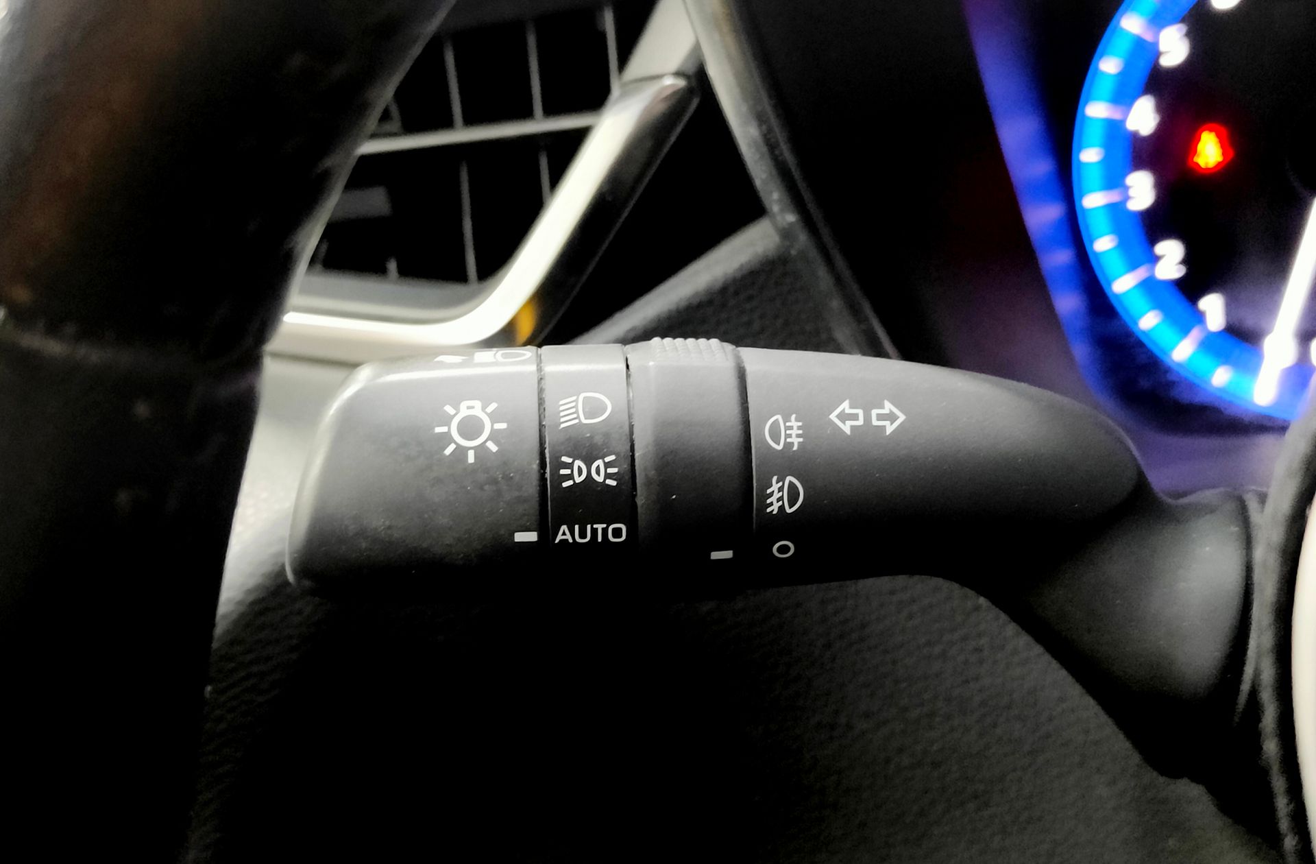 Suzuki Swace 1.8 Hybrid GLE - foto 25