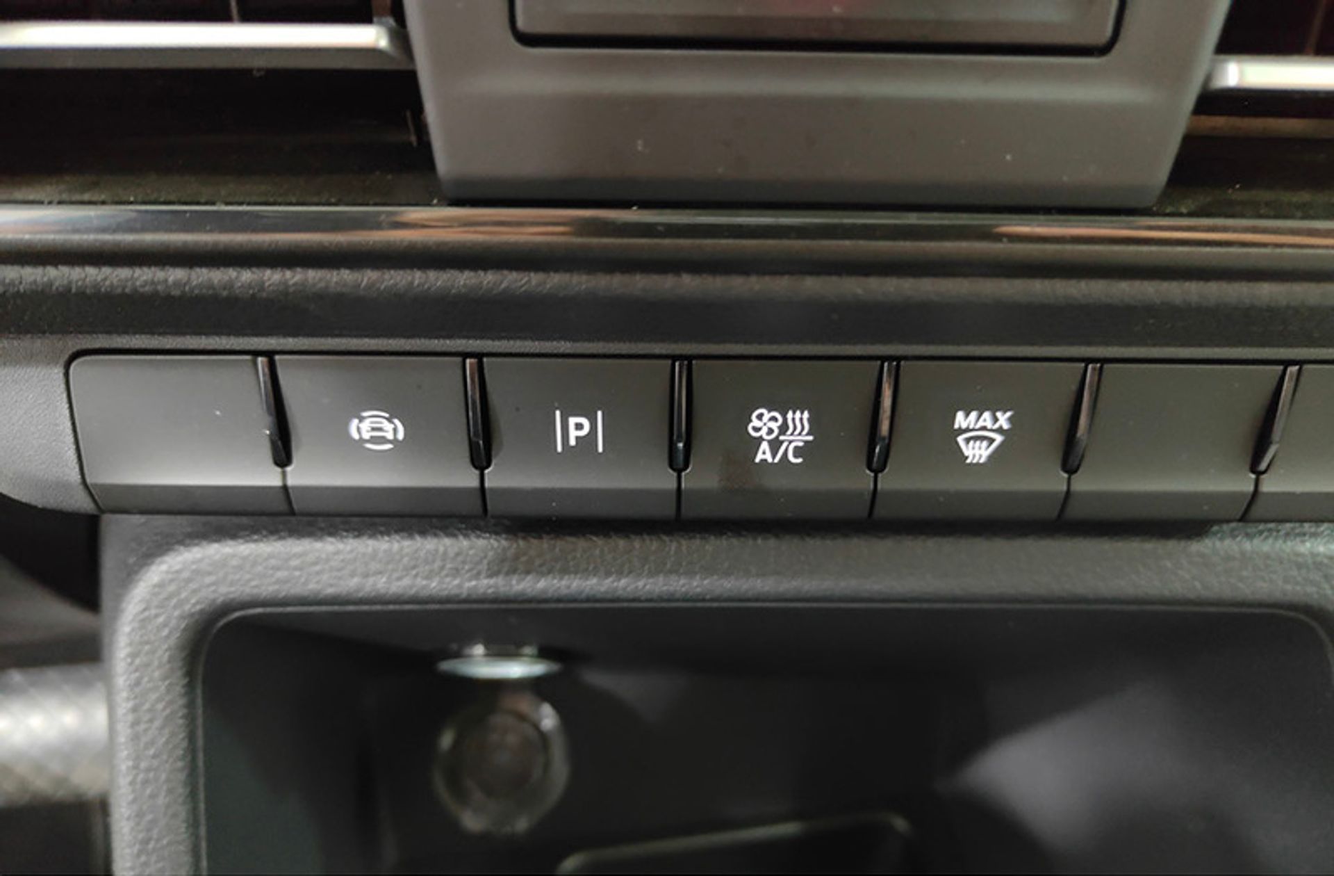 Ford Grand Tourneo Connect 2.0 EcoBlue Titanium - foto 11