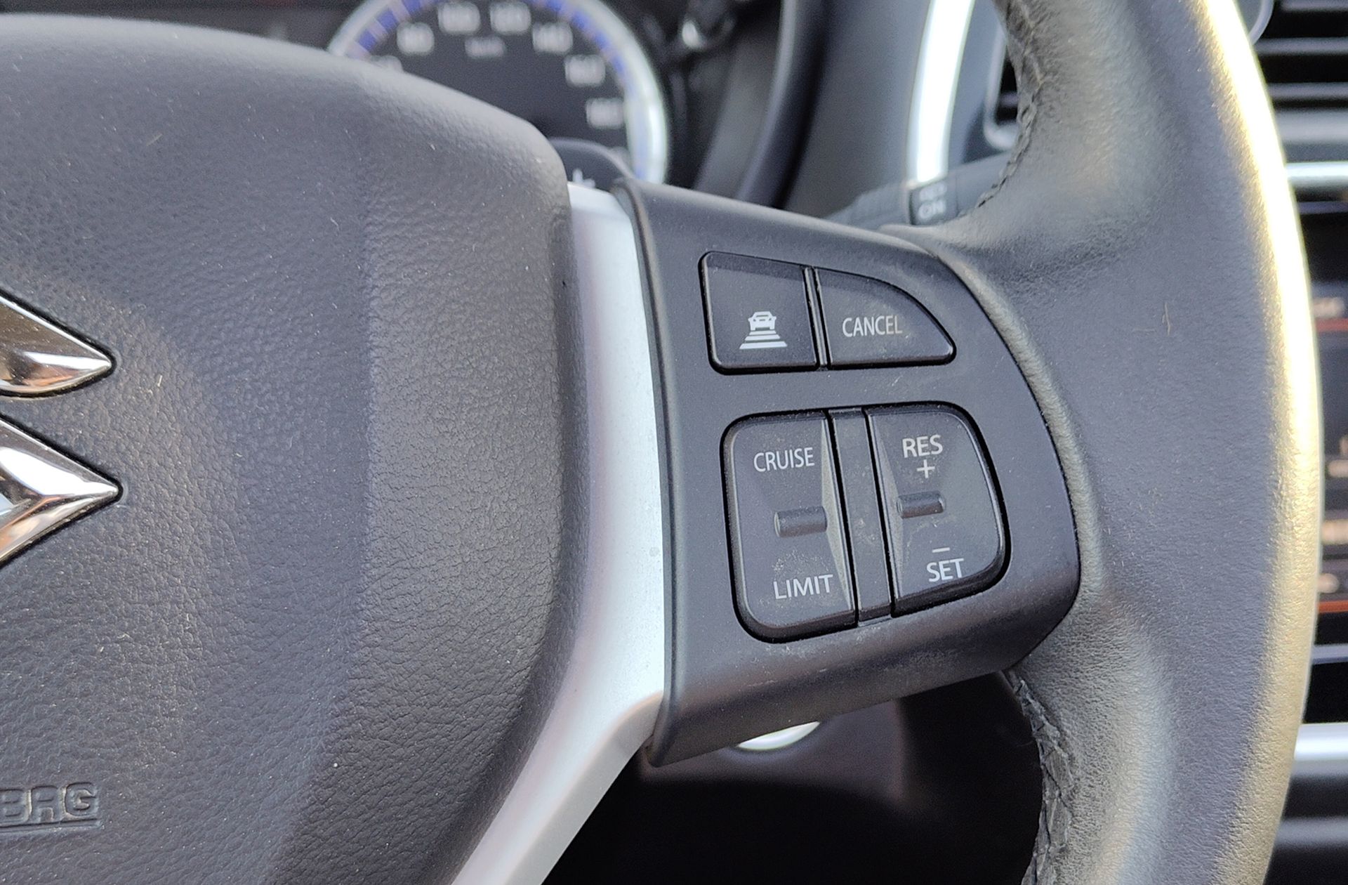 Suzuki S-Cross 1.4 Ditc GLX - foto 33