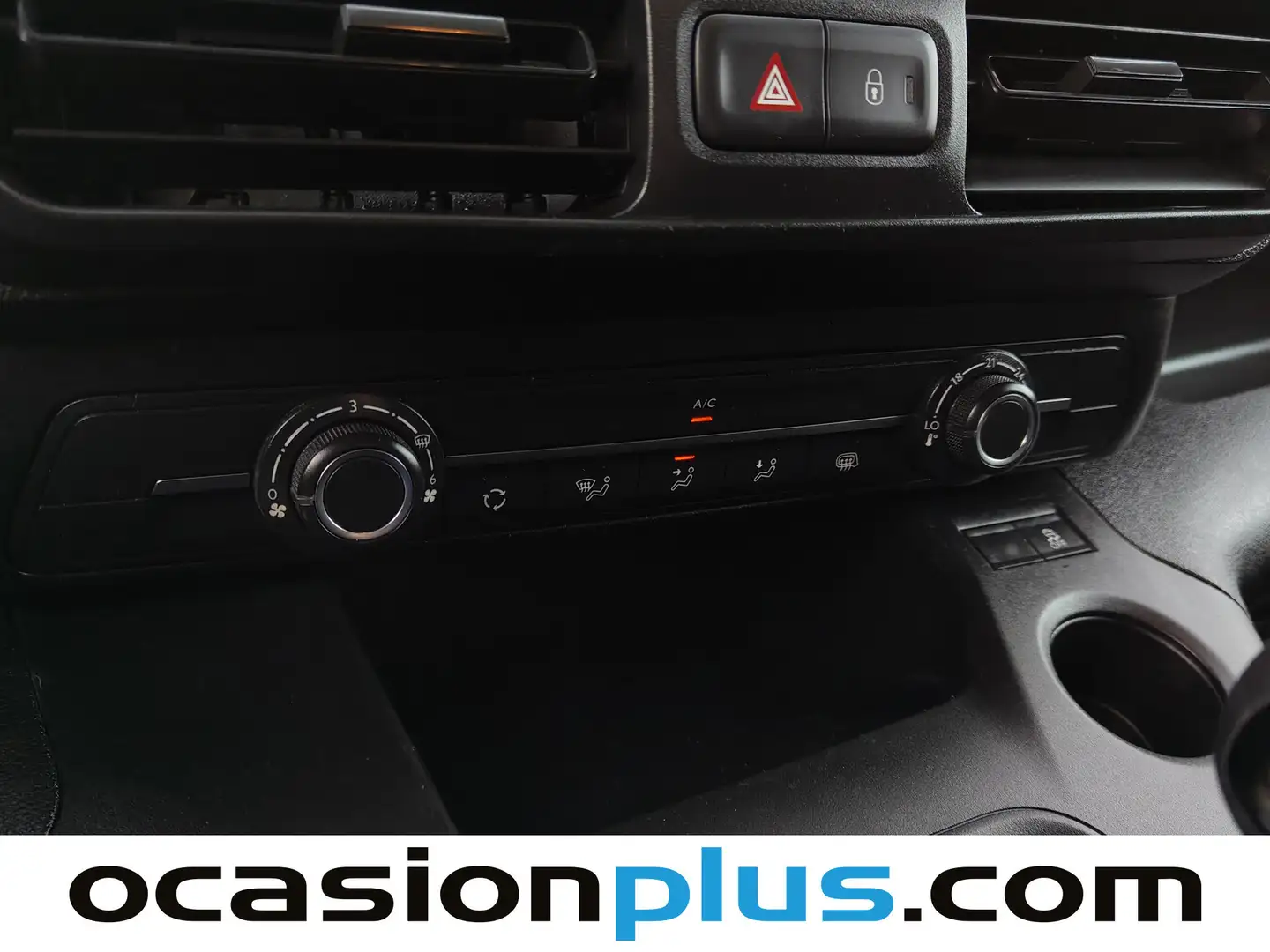 Foto Peugeot Partner Peugeot Partner BlueHDi 100 S&S Pro Standard 600kg (98 CV)