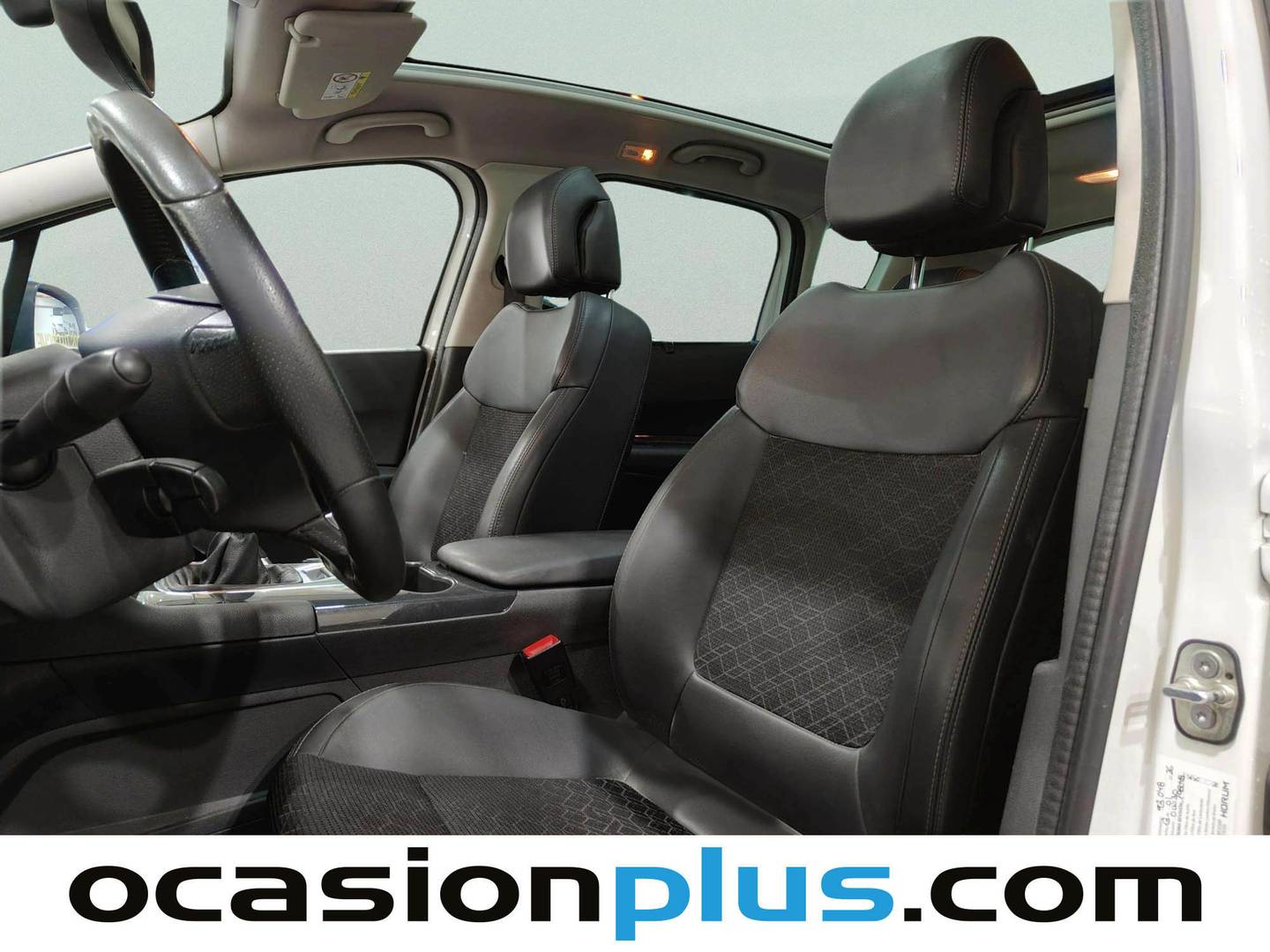 Equipamiento del Peugeot 3008 Peugeot 3008 1.2 PureTech S&S Allure (130 CV)