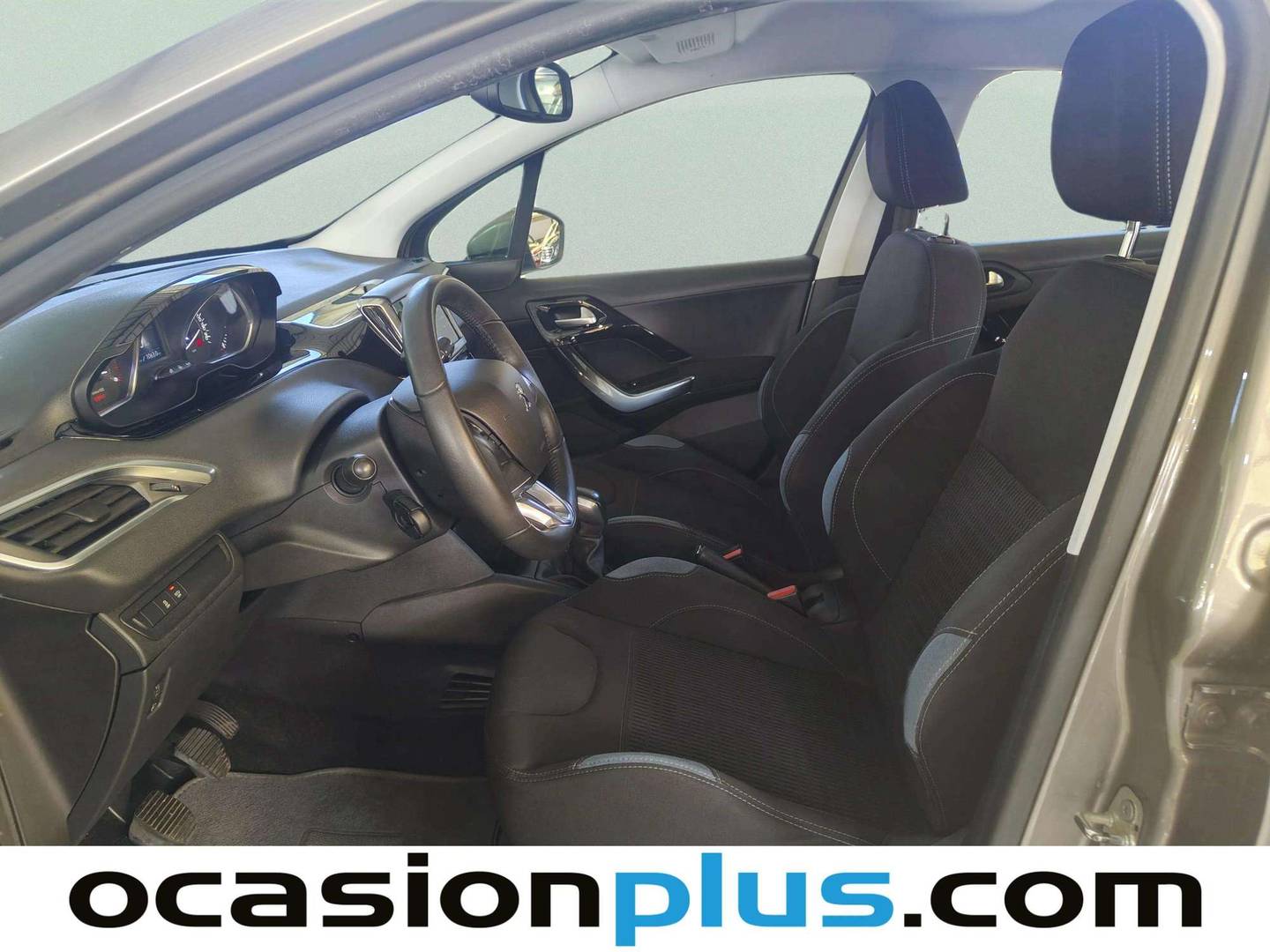 Foto asientos delanteros Peugeot 208 Peugeot 208 1.6 e-HDI Allure (92 CV)