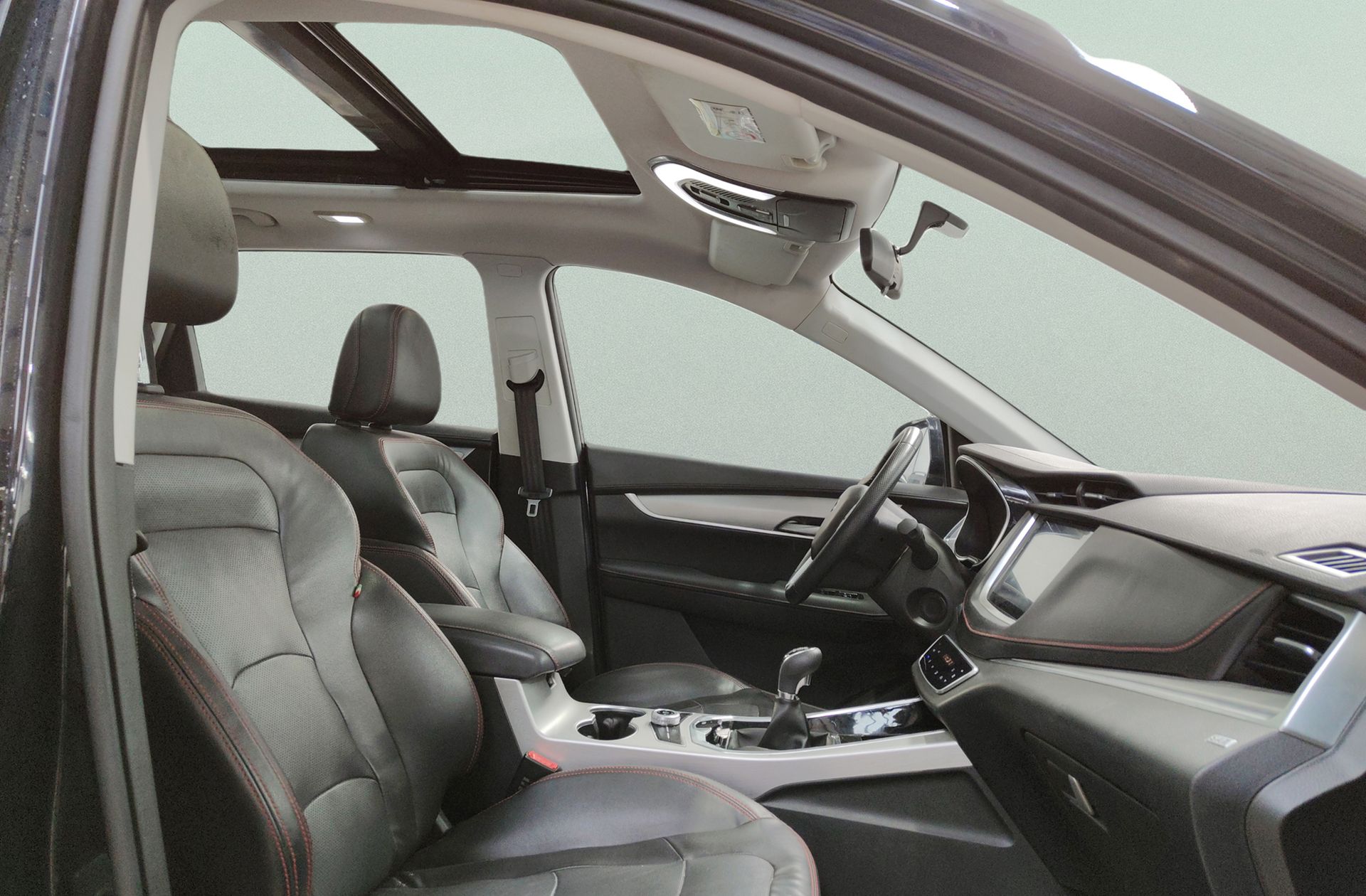 SWM G01 1.5T Luxury - foto 16