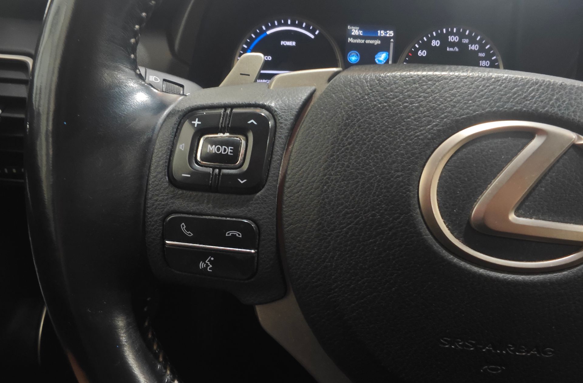 Lexus NX 300h Business 2WD - foto 23