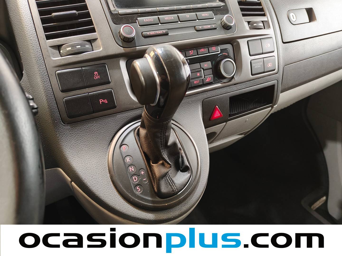 Volkswagen Caravelle Volkswagen Caravelle Comfortline Batalla Corta 2.0 BiTDI 4Motion (180 CV) DSG 9 Plazas de segunda mano