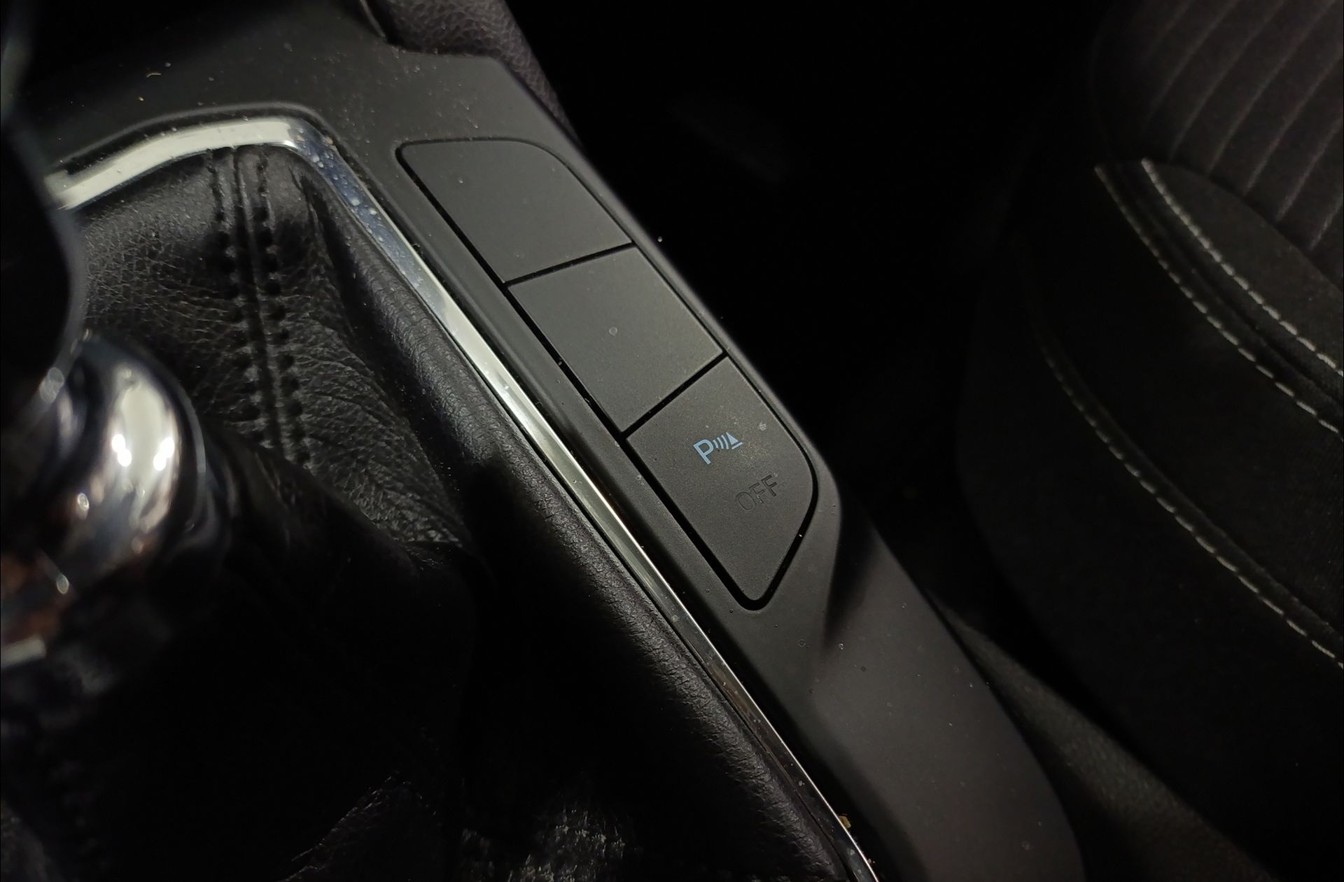 Ford Kuga 2.0 EcoBlue MHEV Titanium - foto 36