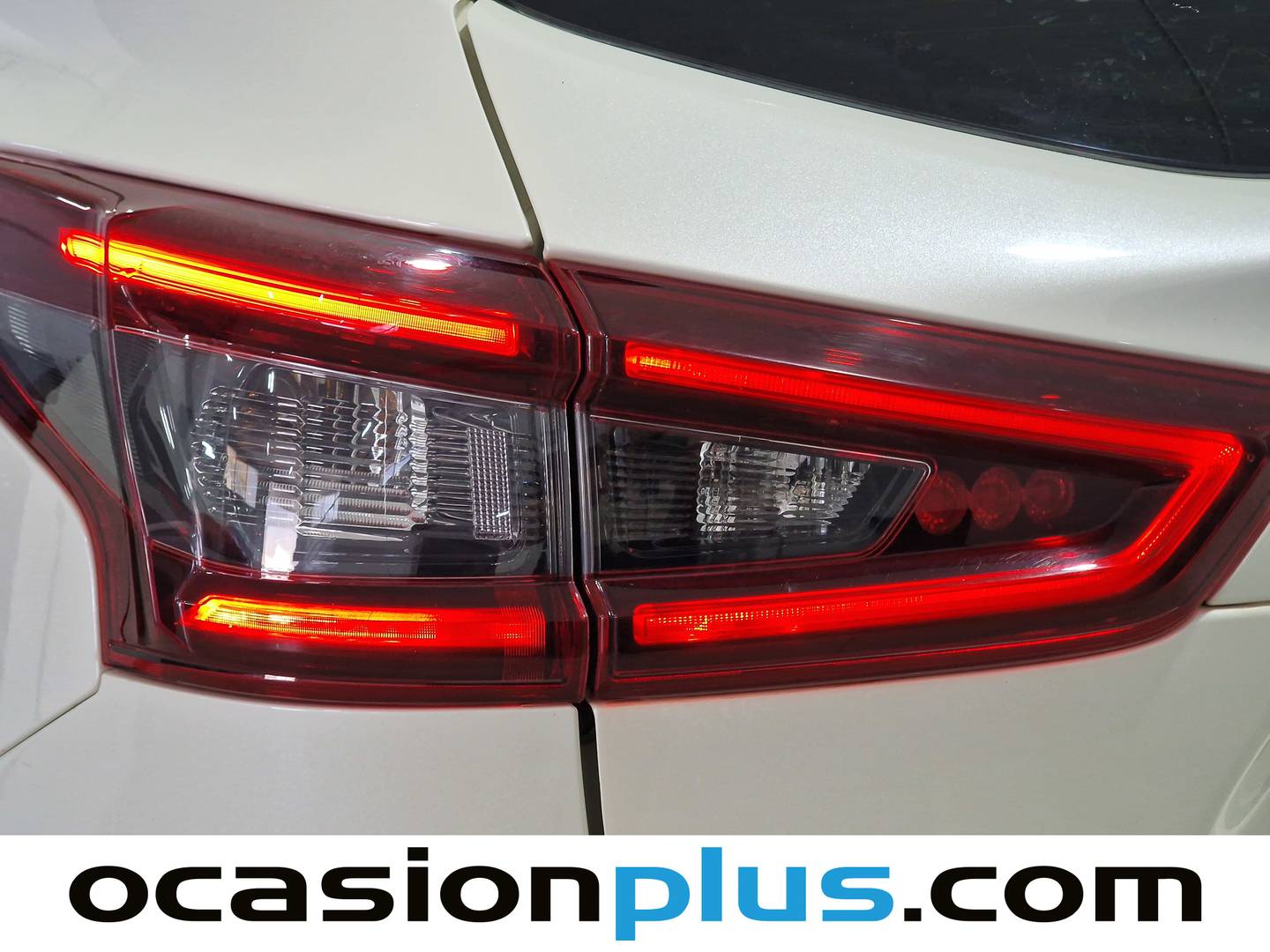 Acabados Nissan QASHQAI Nissan Qashqai dCi 115 N-Connecta (115 CV)