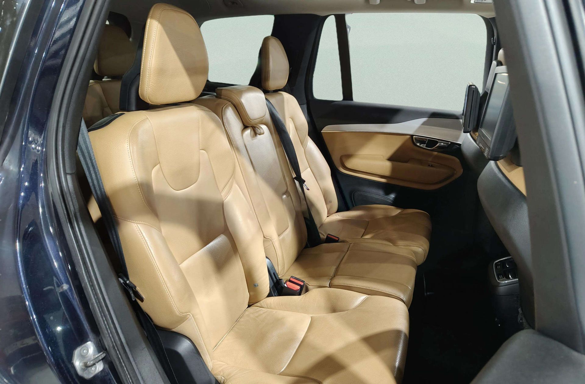 Volvo XC90 D5 Momentum AWD - foto 19