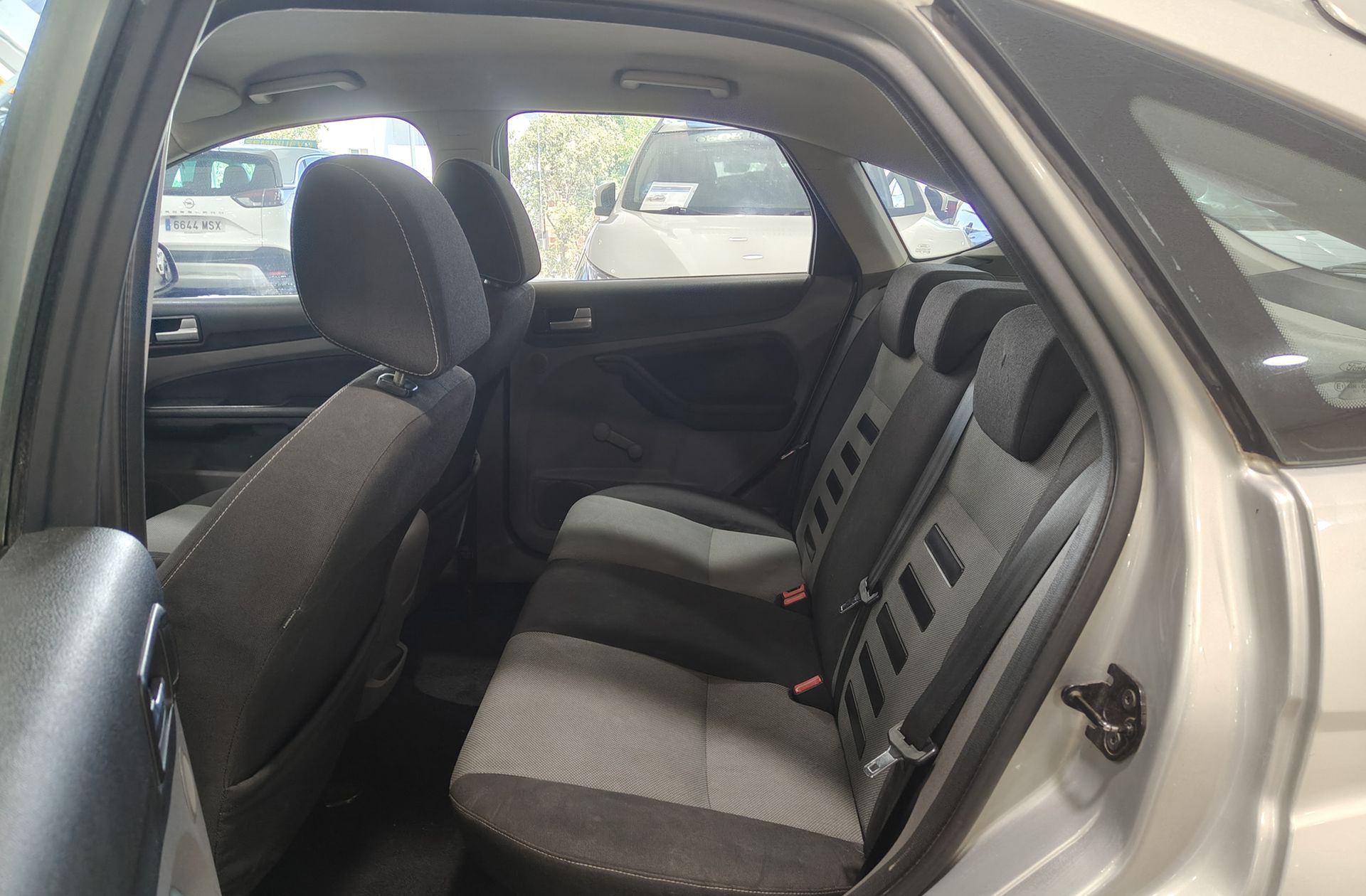 Ford Focus 1.6 TDCi Trend - foto 9