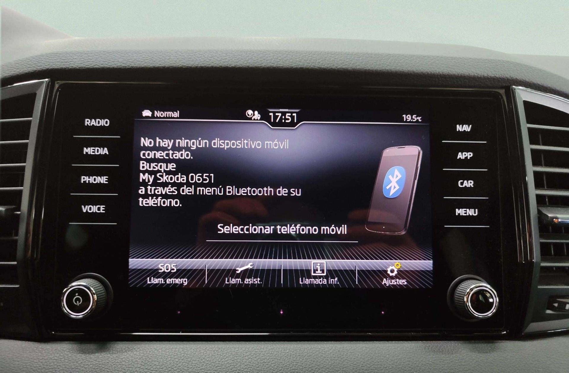 Škoda Karoq 1.5 TSI ACT Sportline DSG - foto 34