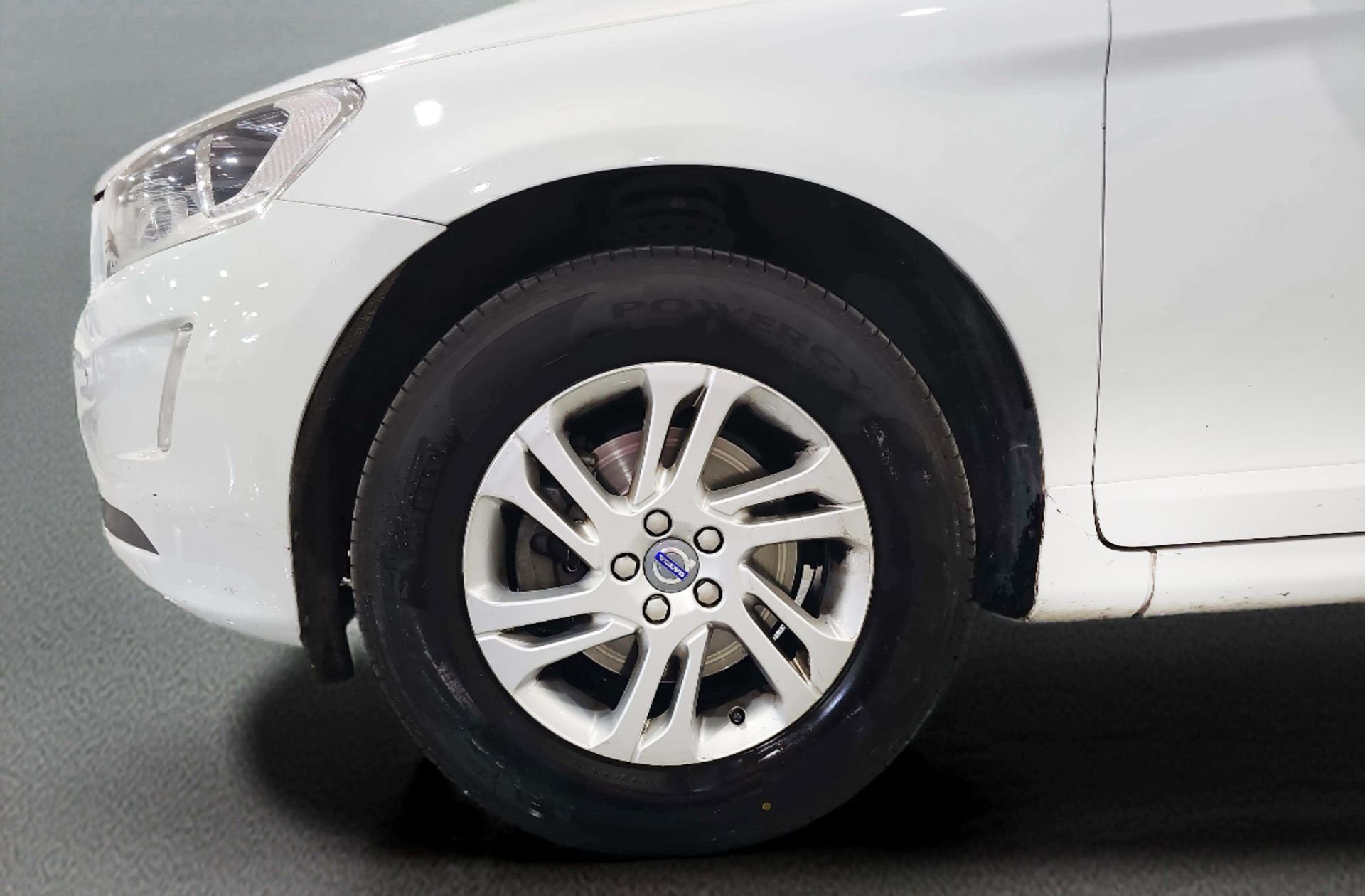 Volvo XC60 D3 Kinetic - foto 34